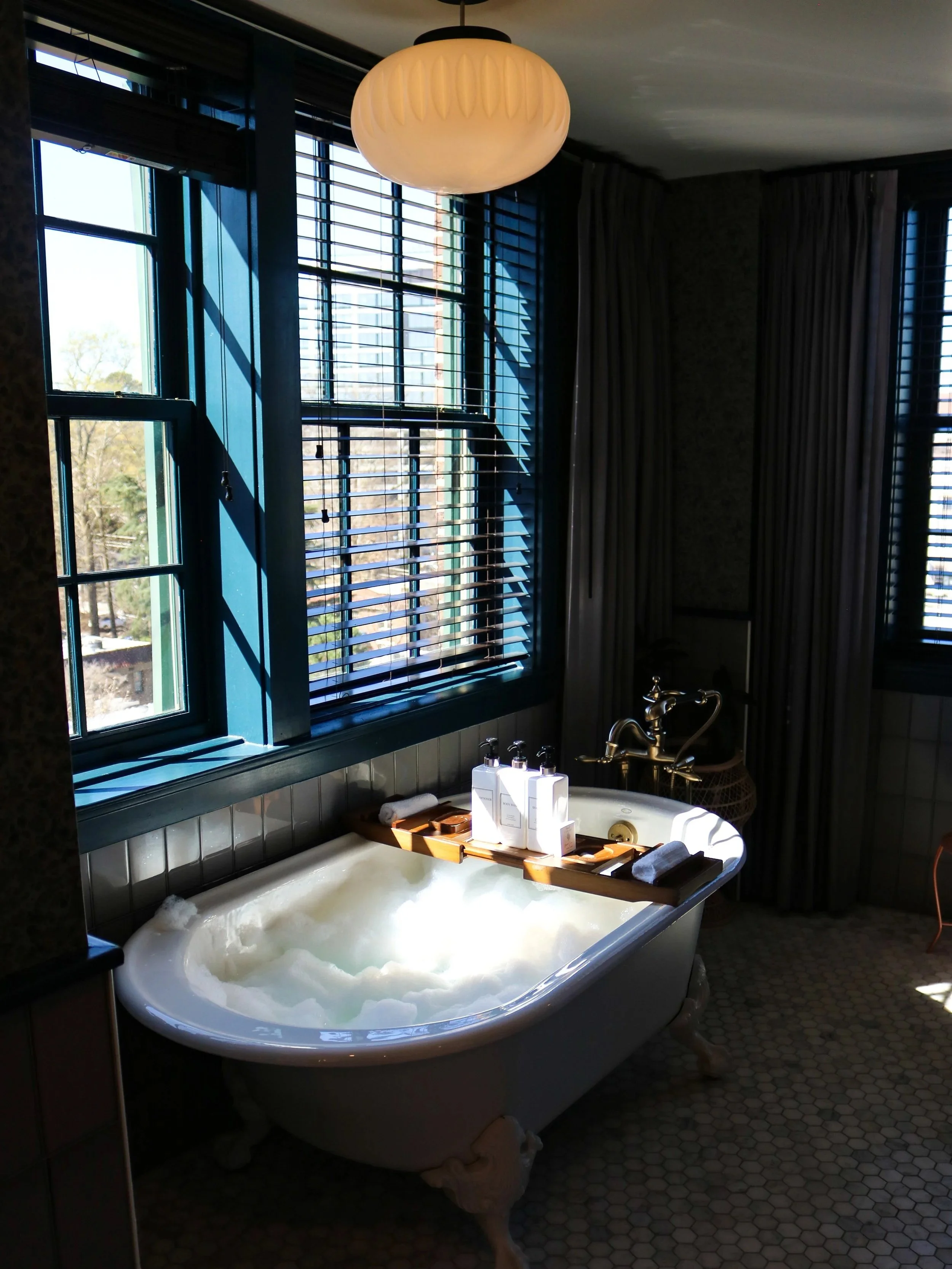 clawfoot bathtub in the flossie suite in hotel clermont