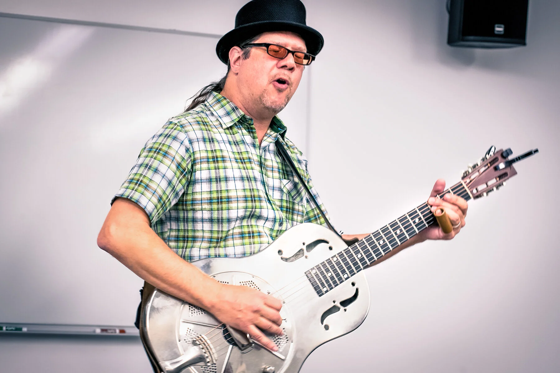 Workshop: 1920s &amp; 30s Blues Guitar Styles with Eric Noden