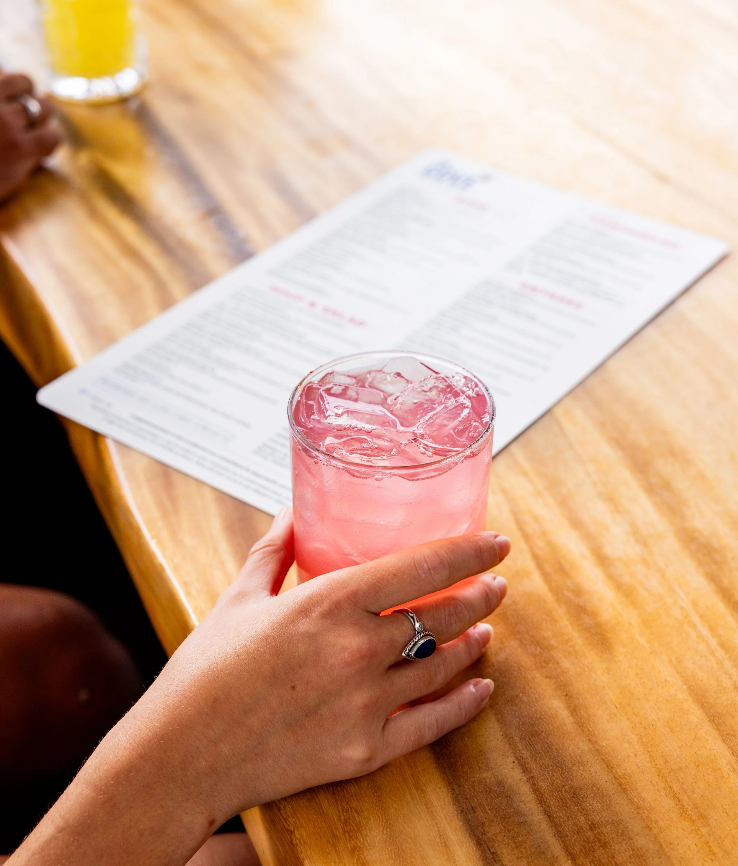 LM_Restaurants-TheCove-Lifestyle-9.jpg