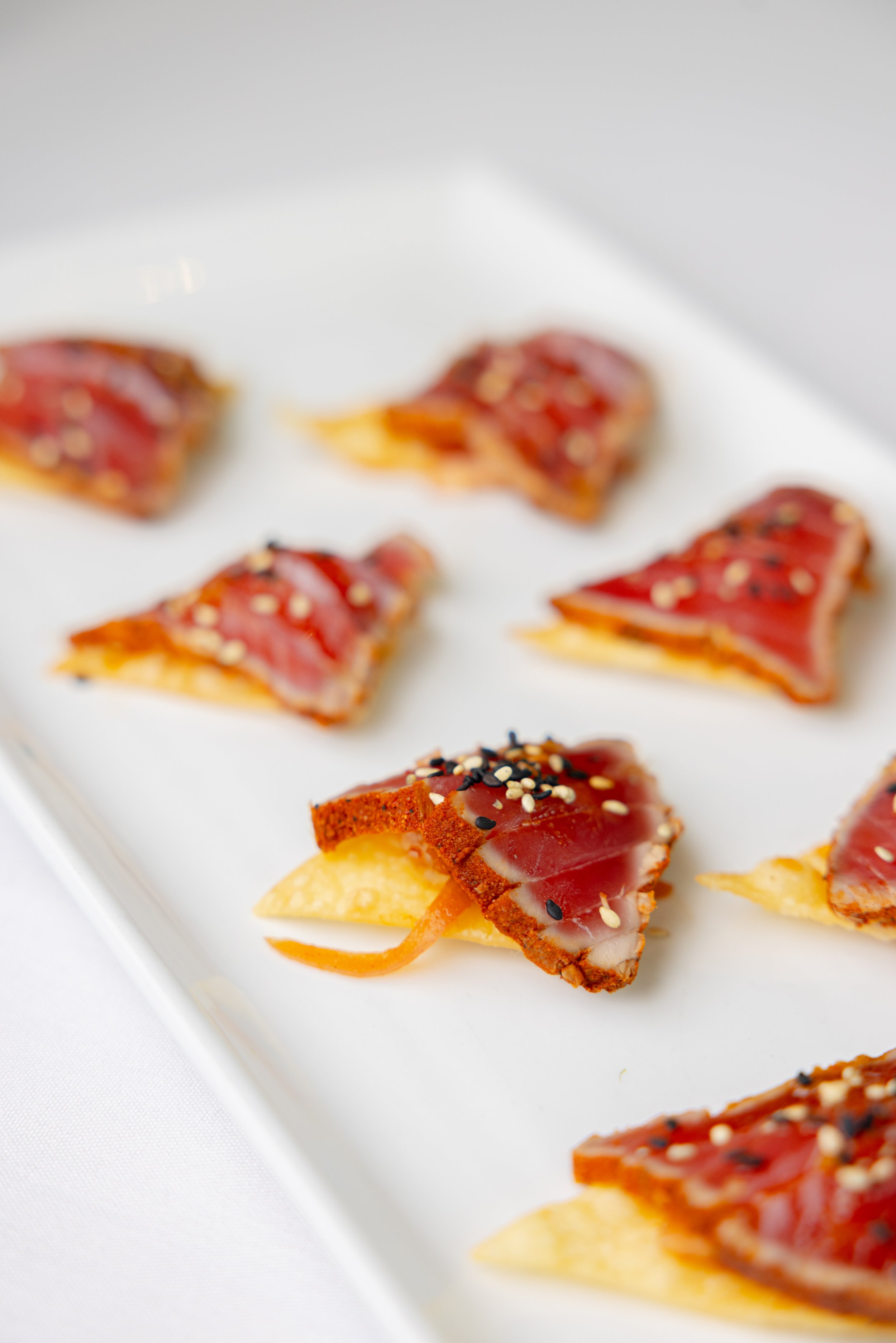 LM_Restaurants-Oceanic-Banquet_SearedTunaNacho.jpg
