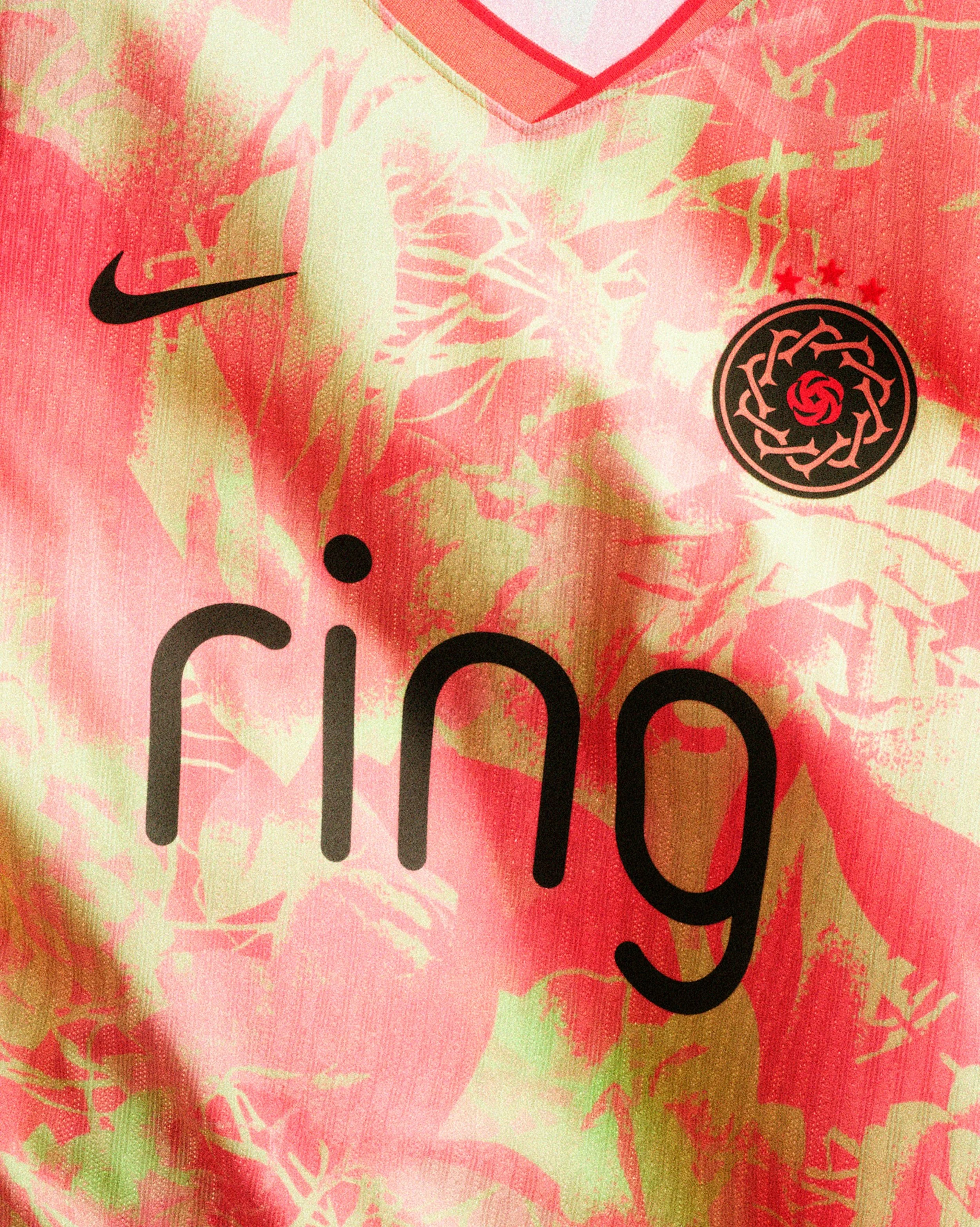 002_nikenwsl-portlandthornsfc-detail.jpg