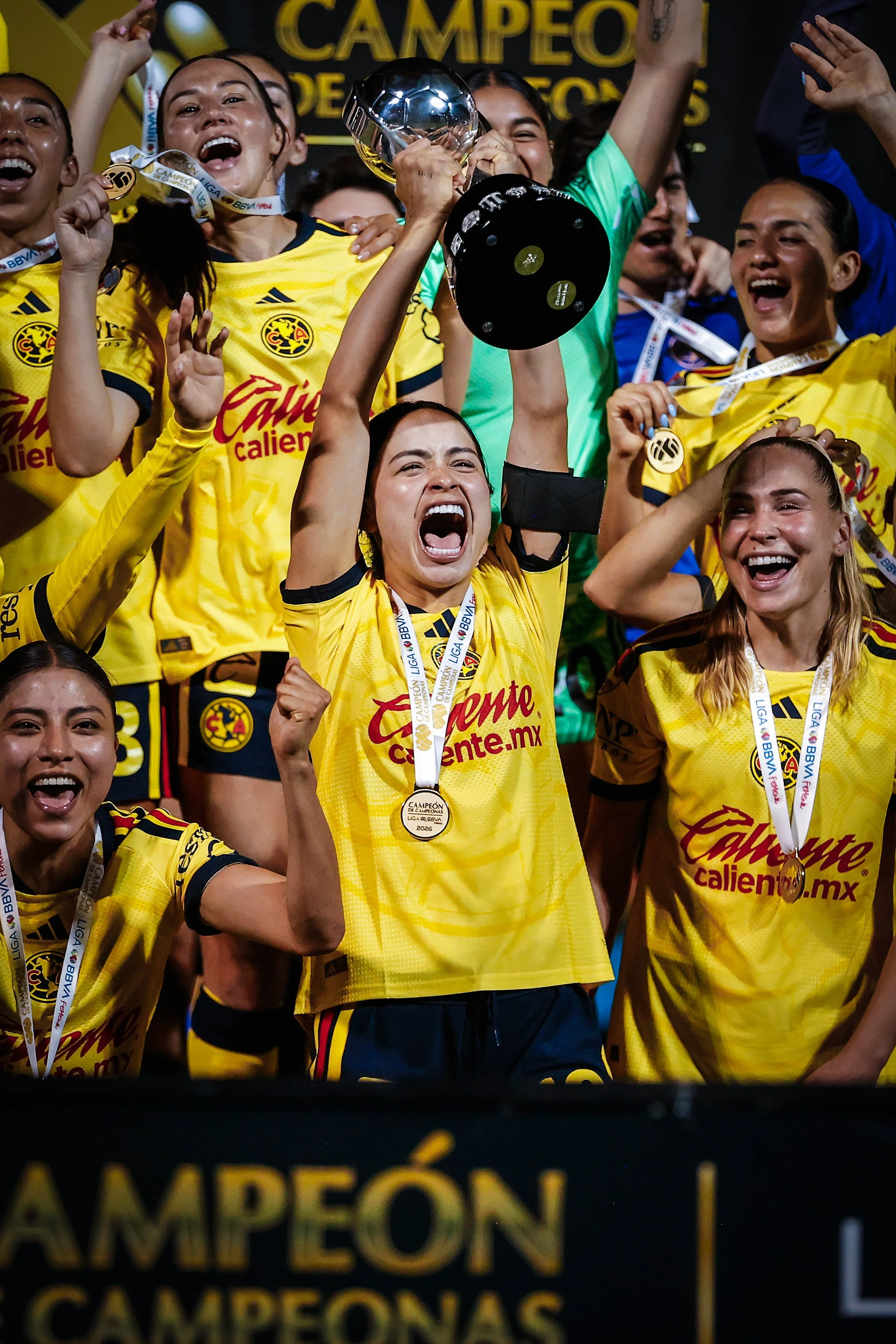 Campeón de Campeonas: Triple gloria azulcrema