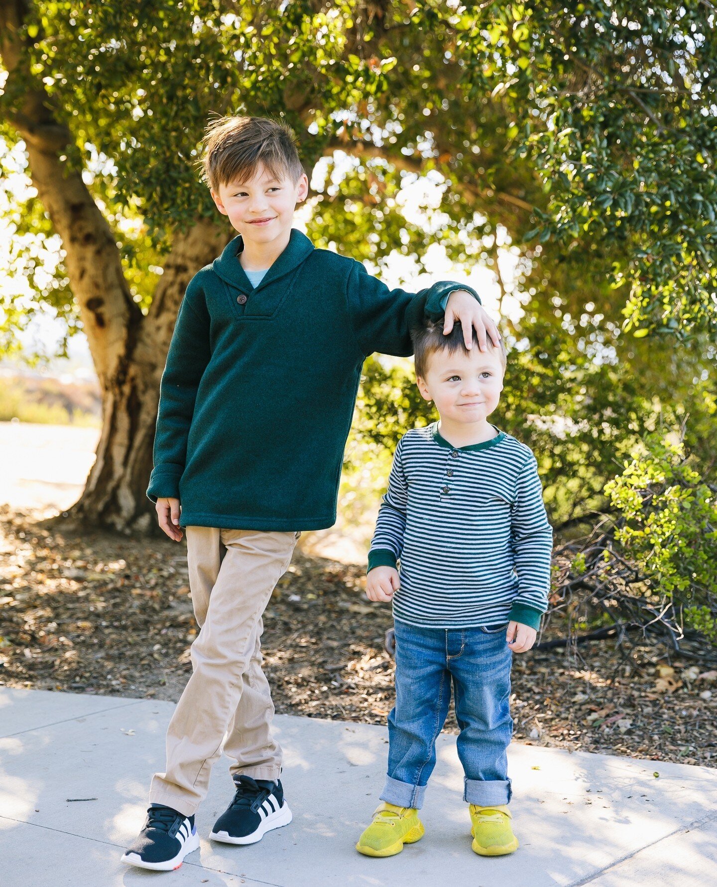 Da boys. Oldest and youngest⁠
⁠
&bull;⁠
&bull;⁠
&bull;⁠
&bull;⁠
&bull;⁠
&bull;⁠
#billyedonyaphotography #letsclicksoc #familyphoto #familyphotographer #thebloomforum #theartofmotherhood #familyphotography #familyportraitphotographer #100layercakelet 