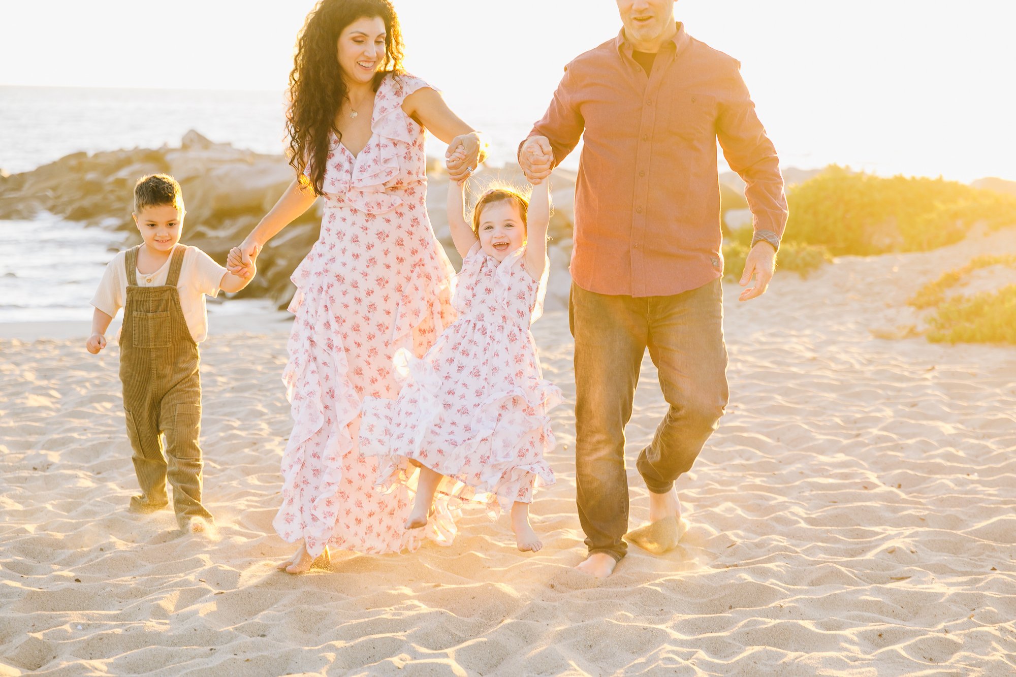 Los_Angeles_Family_Photographer_Mini_session_Golden_hour_Beach_Kid_Maternity_baby_Children_Holiday_Photography-2257.jpg