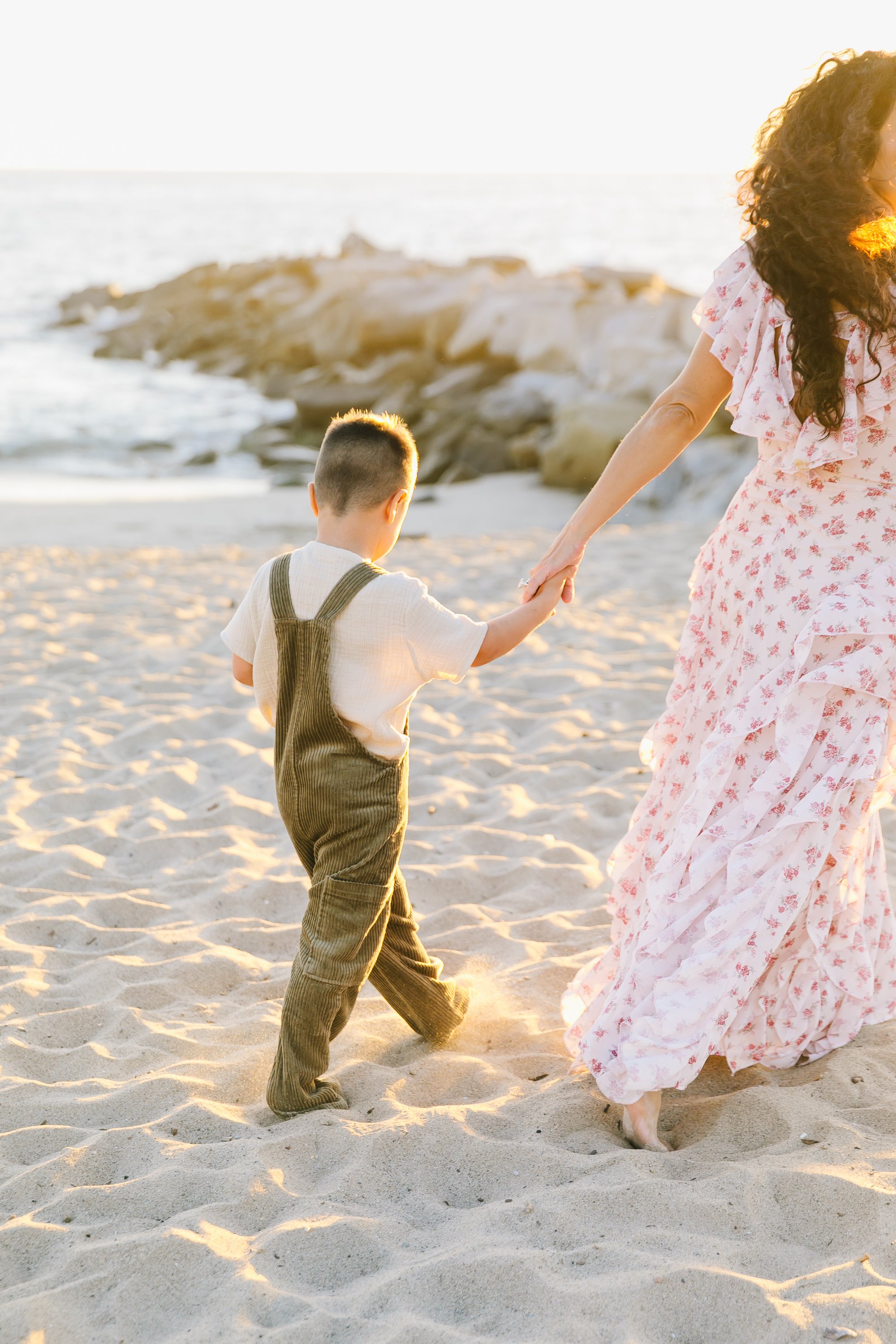 Los_Angeles_Family_Photographer_Mini_session_Golden_hour_Beach_Kid_Maternity_baby_Children_Holiday_Photography-2291.jpg