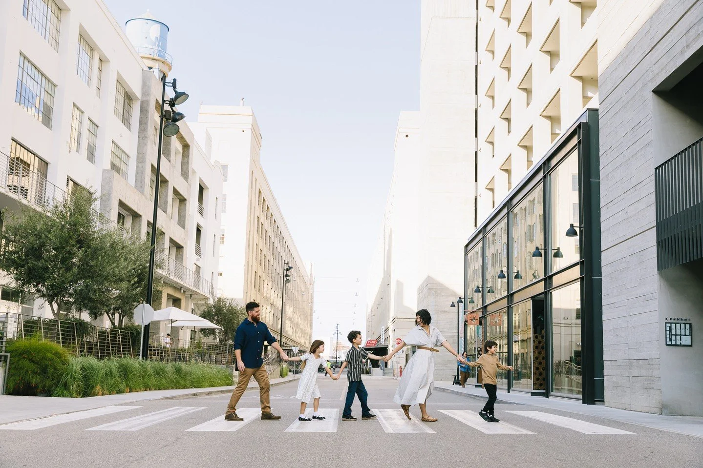 You'd never know it, but life handed us a big ole basket of lemons right before this session started. But guess what? This family was the perfect amount of sweet and together we made some delicious lemonade.⁠
Mean security guards be damned!⁠
⁠
⁠
⁠
&b