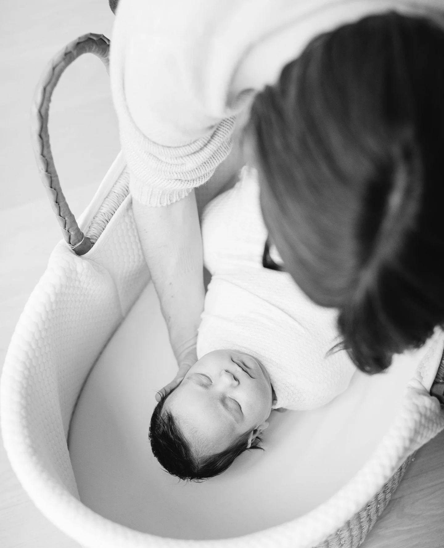 Baby love⁠
&bull;⁠
&bull;⁠
&bull;⁠
&bull;⁠
&bull;⁠
#billyedonyaphotography #theaugustmag #letsclicksoc #familyphoto #familyphotographer #losangelesfamilyphotographer #babyphotographer #losangelesbabyphoto #losangelesbabyphotographer #thebloomforum  #