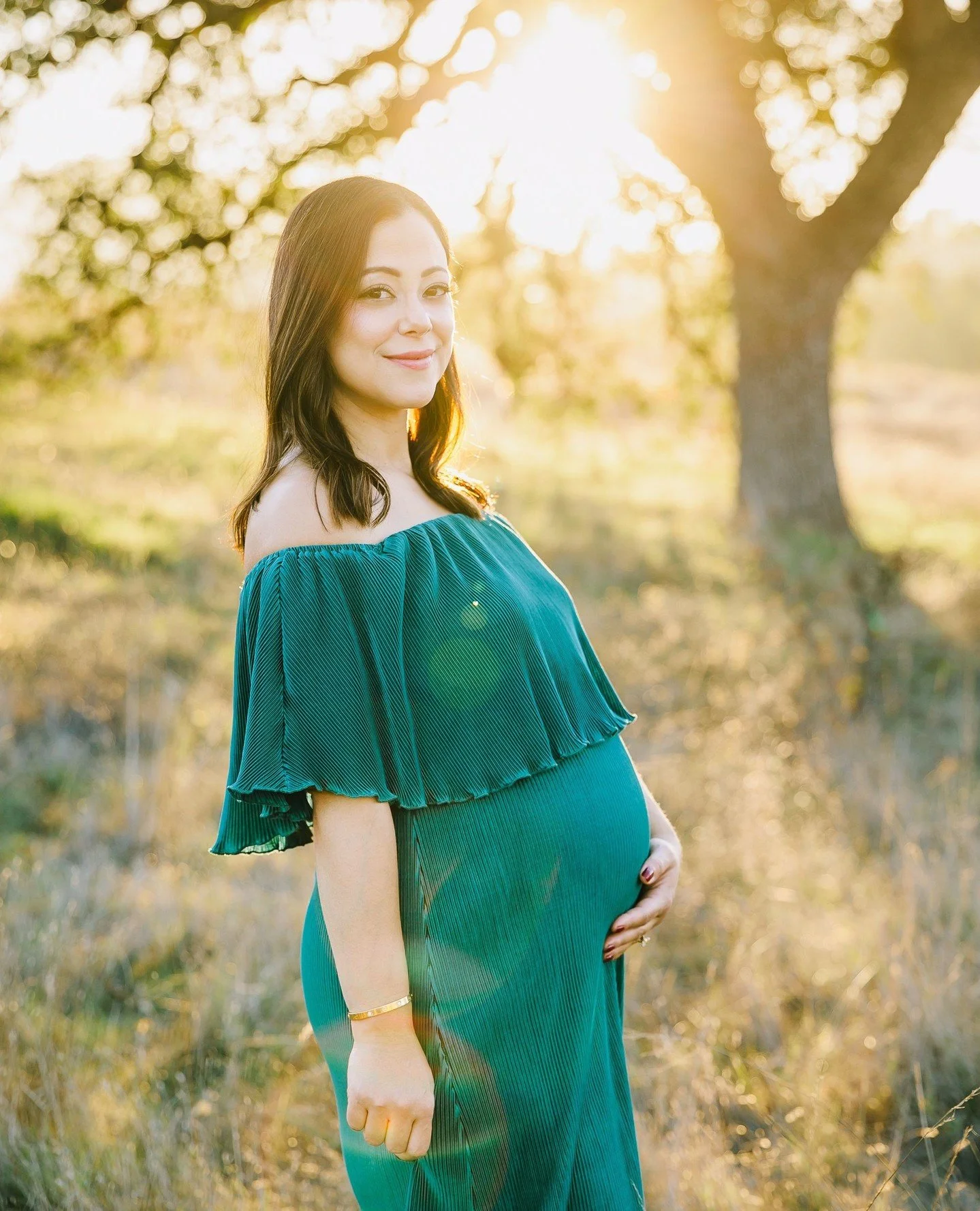 Marion Cotillard, but prettier ⁠
Sorry Frenchies, don't @ me⁠
&bull;⁠
&bull;⁠
&bull;⁠
&bull;⁠
&bull;⁠
&bull;⁠
#billyedonyaphotography #letsclicksoc #inspirepregnancy #losangelesmaternityphotographer #losangelesfamilyphotographer #smploves #stylishbum