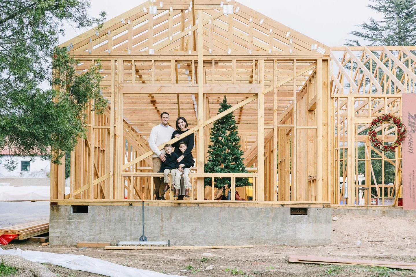 An Altadena love story.⁠
This sweet family did a session with me in their home, this home, last year. We decorated their tree in their beautiful 100 year old home. It was cozy, warm, charming, the perfect holiday family session. And then January happ