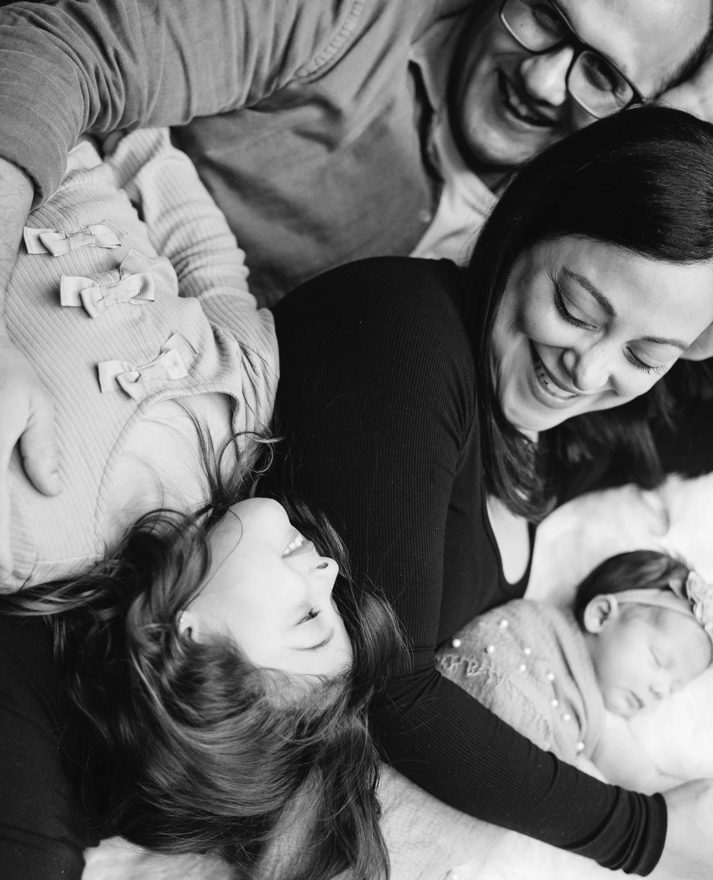 Cuddle puddles are the best⁠
⁠
⁠
⁠
&bull;⁠
&bull;⁠
&bull;⁠
&bull;⁠
&bull;⁠
&bull;⁠
#billyedonyaphotography #theaugustmag #familyphoto #familyphotographer #thebloomforum #theartofmotherhood #familyphotography #familyportraitphotographer #honestmotherh