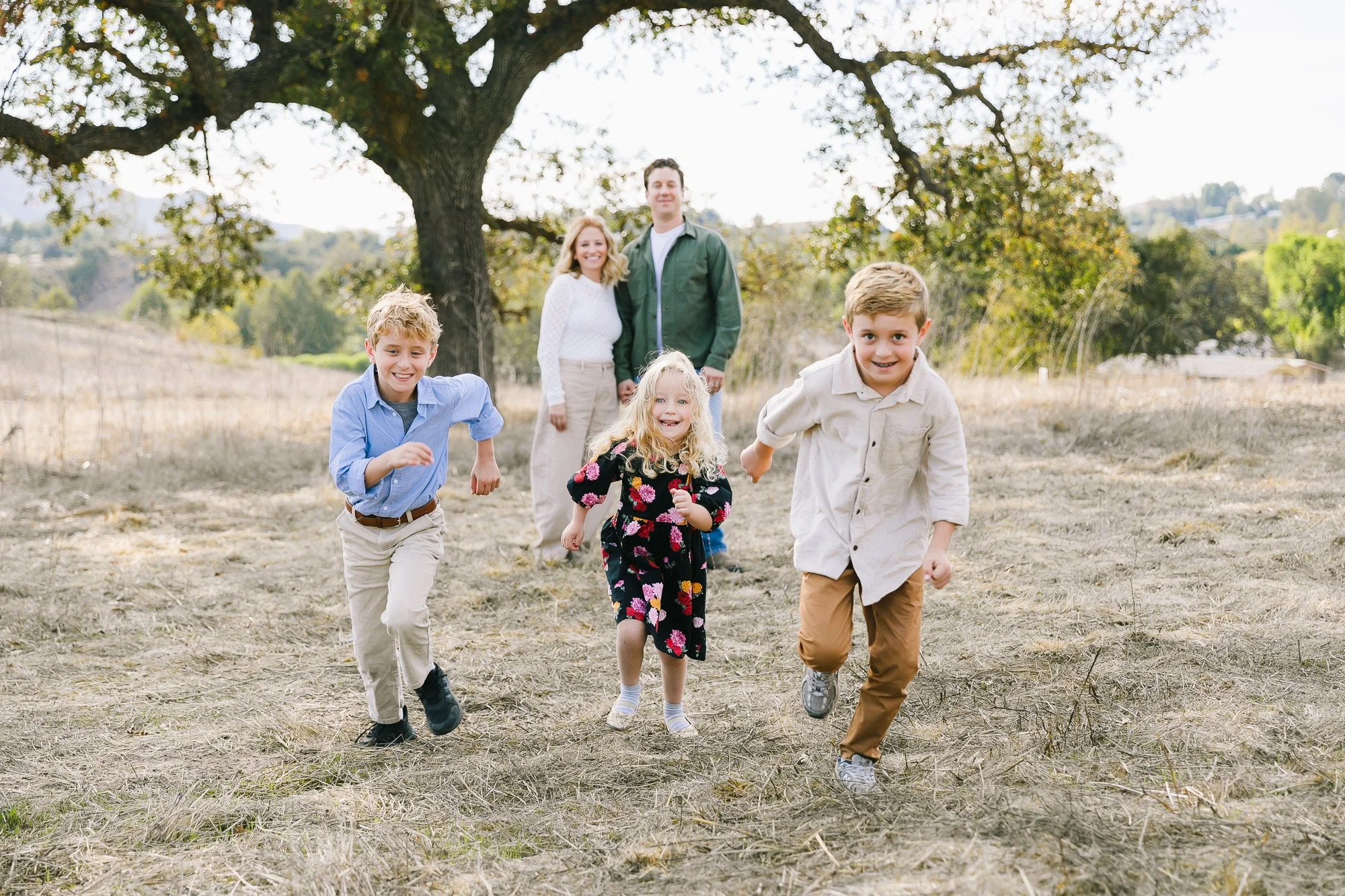 Los_Angeles_Family_Photographer_SoCal_Session_Kids_Boys_Brothers_Sons_Daughter_Girls_Mini_Session_Golden_Hour_Documentary_Holiday_Photos_Luxury_Best_Styled_Lifestyle_Photography-0160.jpg