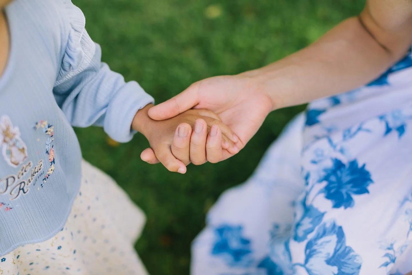 I will always capture the hands⁠
every session⁠
the more the better⁠
one day we'll stop holding their hands⁠
those small, soft, dimpled knuckles, sometimes sticky, sweet little hands. ⁠
Right now it feels like they're ours. but they're not. and they 