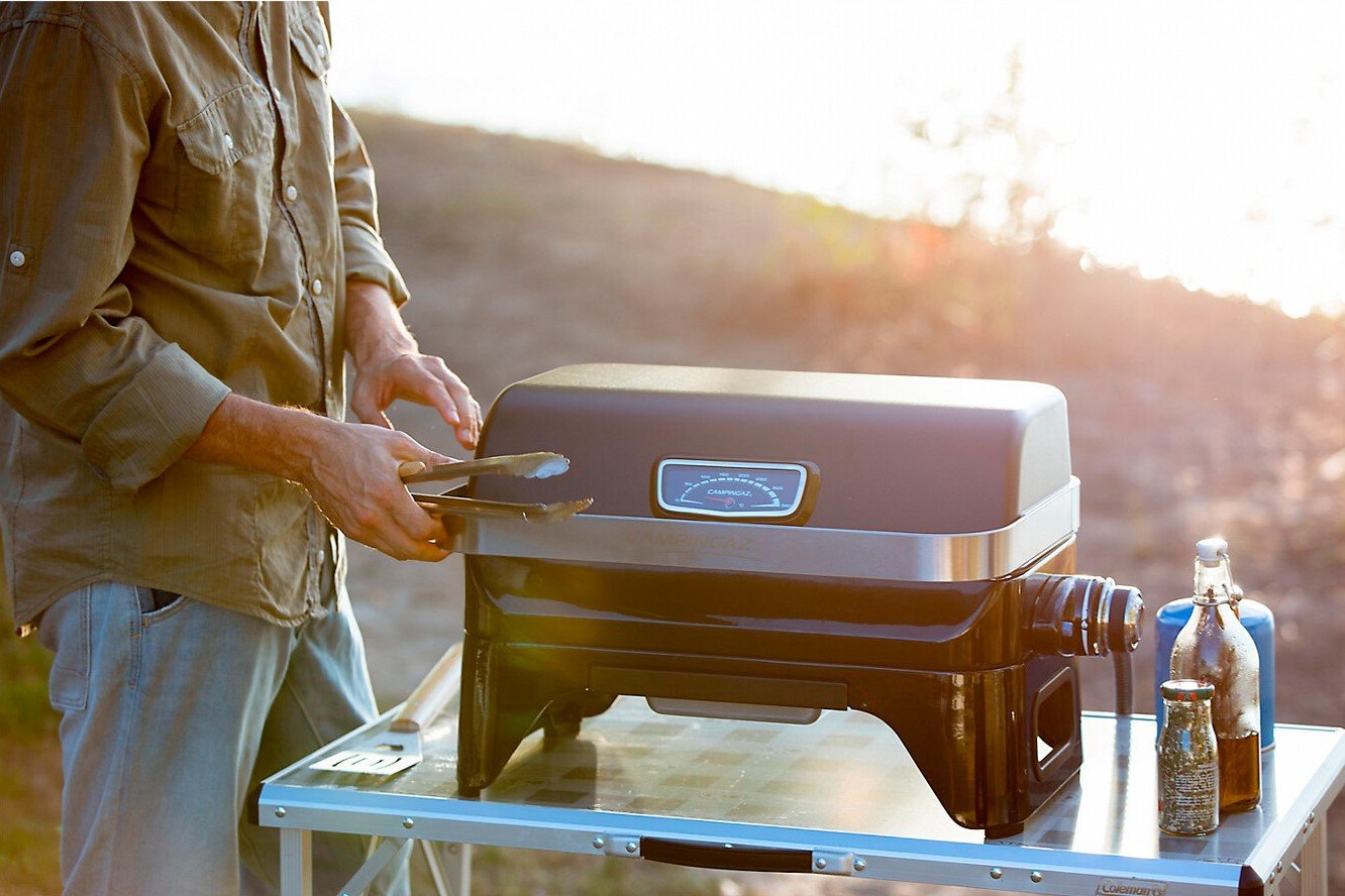 campingaz-attitude-2go-cv-table-top-grill-silver-black.jpeg