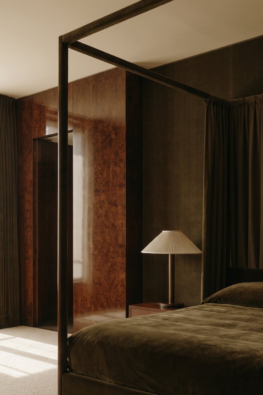 Room_01.jpg