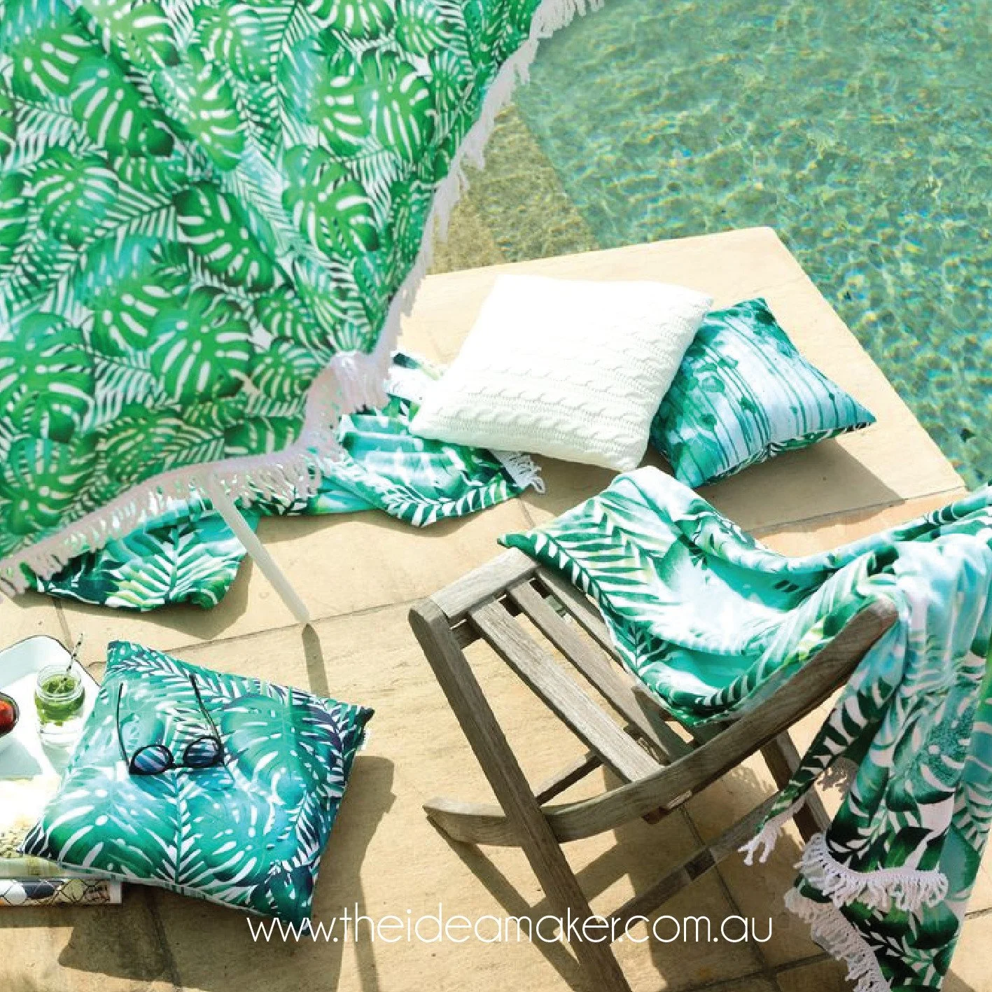 Verdant Layers &ndash; The Nature Edit 🌿⁠
⁠
A fresh, modern take on green living&mdash;layered shades of green collide with splatter prints, oversized foliage, and textured finishes. Knitted throws, soft layering, and tonal depth create a bedroom th