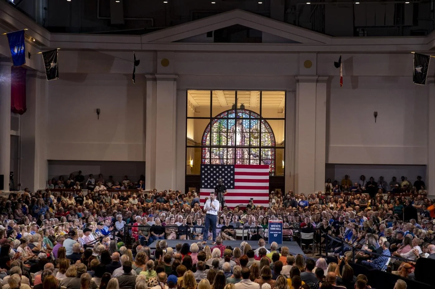 mayor pete in CR.jpg