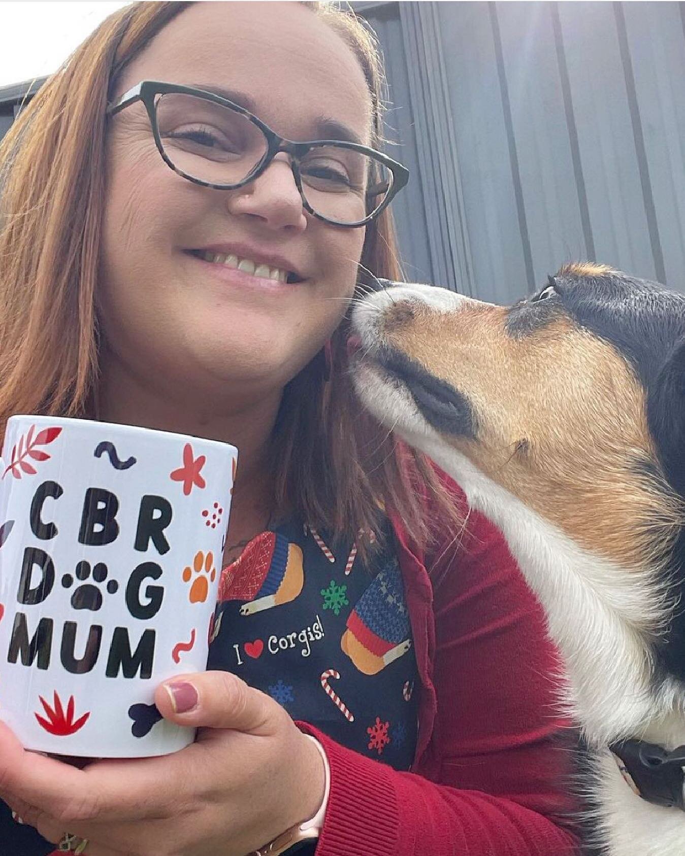 Happy Mother&rsquo;s Day to all the CBR dog mums!🥳

Hope your fur baby is spending the day looking at you the way @cardi_gil looks at his mama! 🥹🐶😘💖