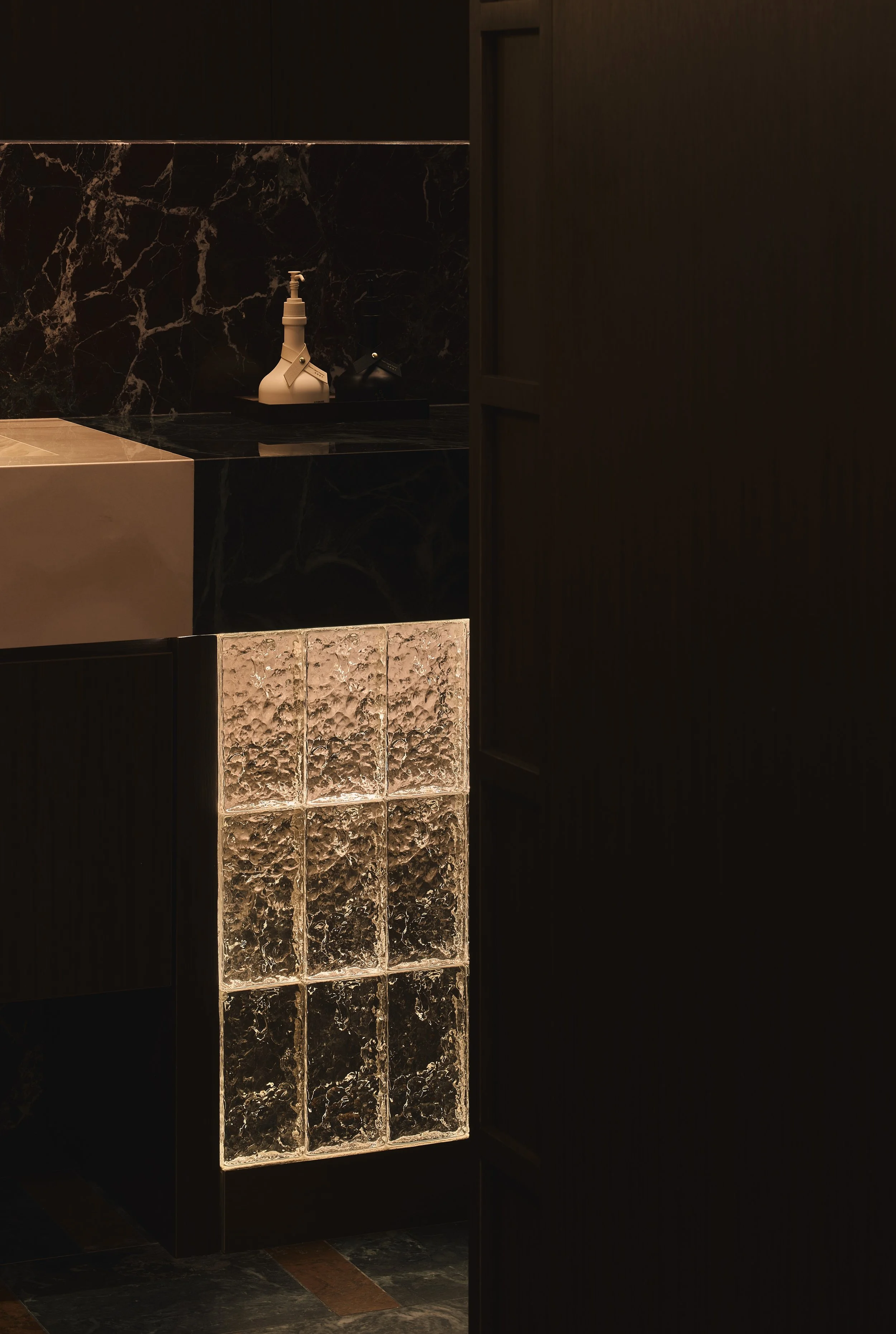 ofthebox showroom 2 37.jpg