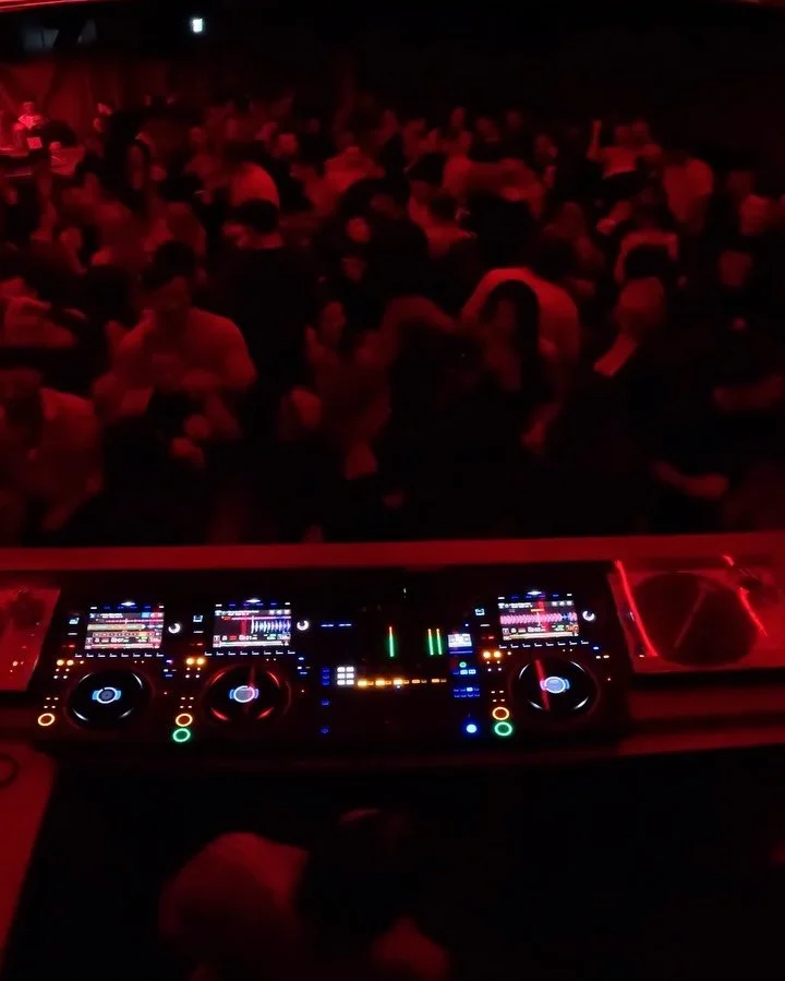 THURSDAYS are now BACK to regular programming FT: @marymacaroni_ ! Kicking the year off with the return of EORA/SYD diva DJ MACARONI + Guerns Favourites! 

2026 Ins: FREE ENTRY before 11pm Tix &amp; ALL NIGHT Drinks from $5! 

Secure your seat at 202