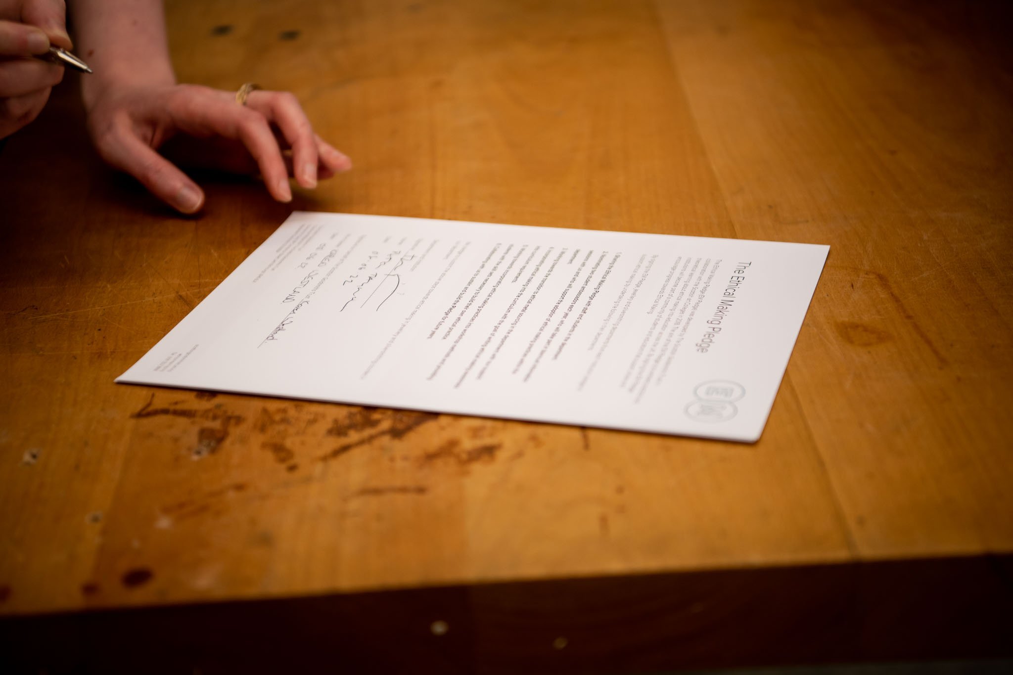 Ethical Making Pledge Signing, Peter Taylor, Karen Westland, Luke Potts (c) The Goldsmiths' Centre, Photographer - Julia Skupny, 2022 (26).jpg