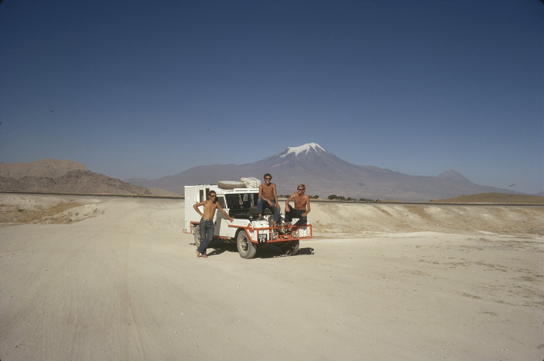 LandRover and Mount Ararat Aug 71.jpg