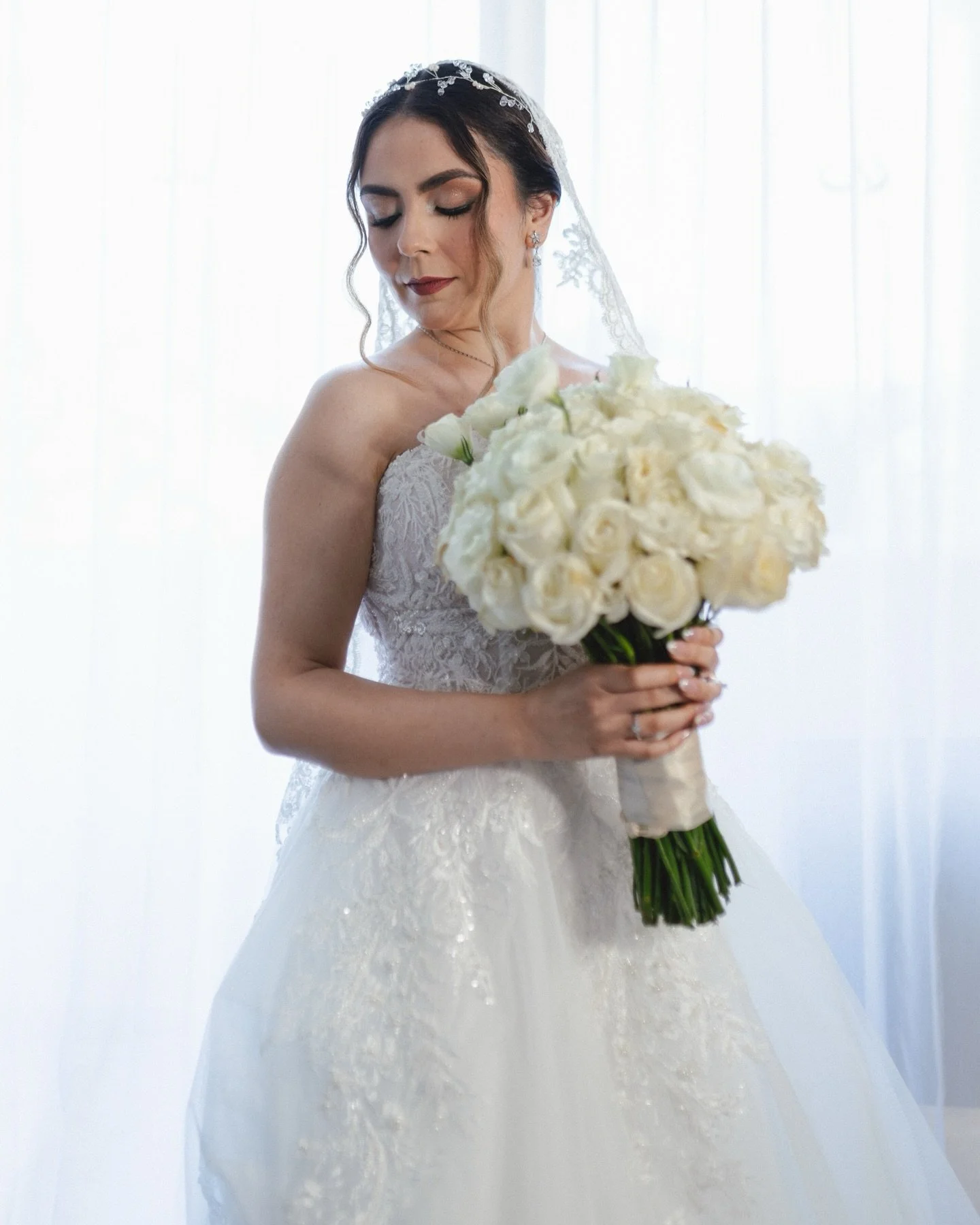 Andrea 
-getting ready. 
.
.
.
.
#yfphotography #weddingday #couple #love #amor