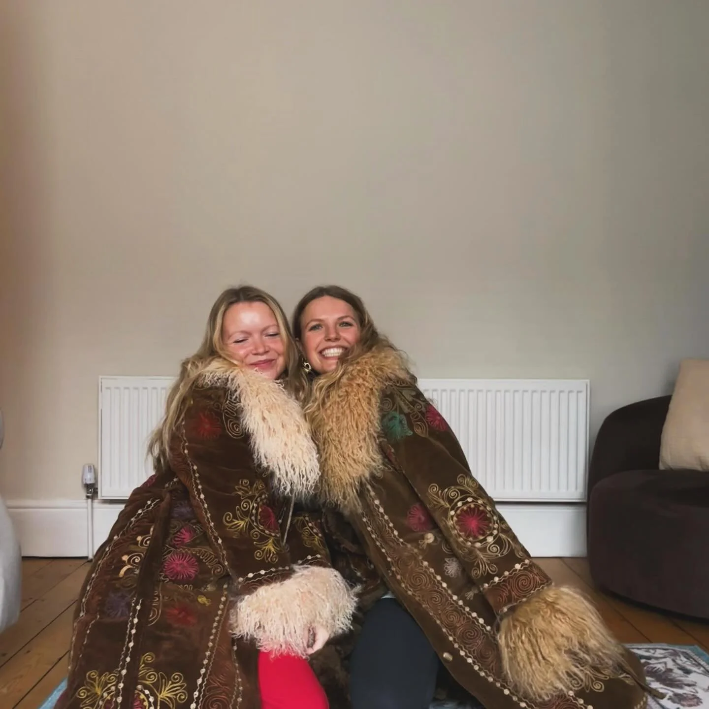 A lovely couple of weeks celebrating November&rsquo;s small glimmers of community, movement, the arrival of our dream coats, and those mornings of beautiful light (even if a few days have been a little dull!)

As the festivities begin to pick up and 