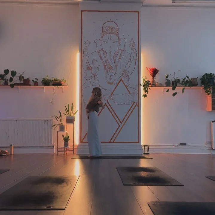 February - a month of nourishing flows, friendships, paintbrushes and time to breathe 🌱

At a point in life where time seems to be flying by, my time on the mat now feels more potent and precious than ever. It offers me the opportunity and space to 