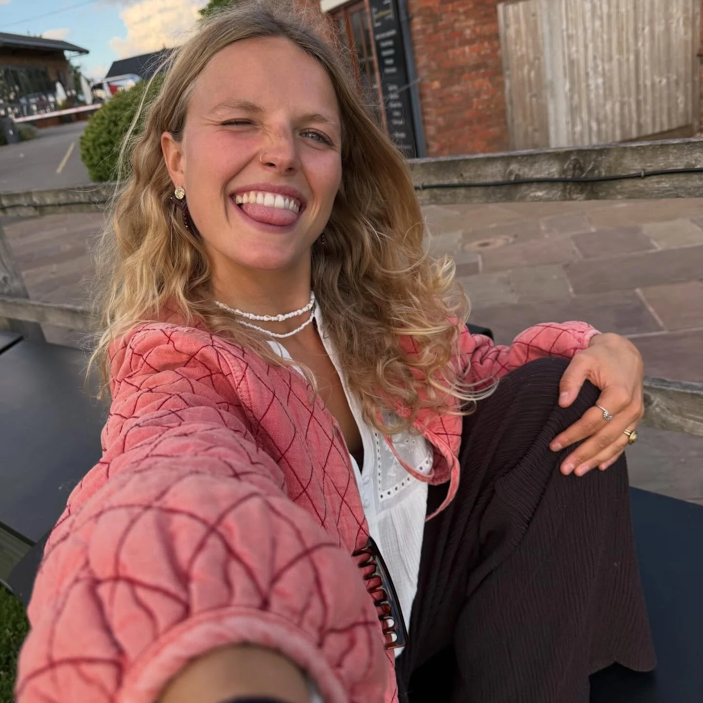 Springy spring is in the air and it&rsquo;s getting me excited for all that&rsquo;s to come 💛🧡🩷

It&rsquo;s getting me so excited for all that awaits and for an abundance of beautiful and joyful things to come at @the.farm.club 

You can find me b