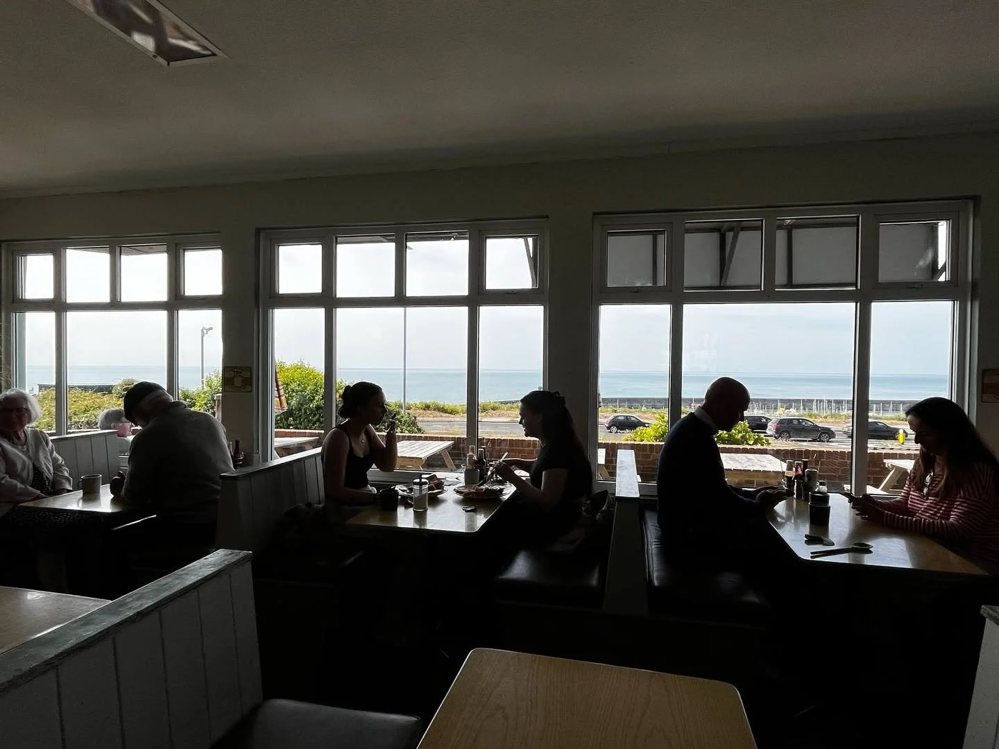 Relaxed dining