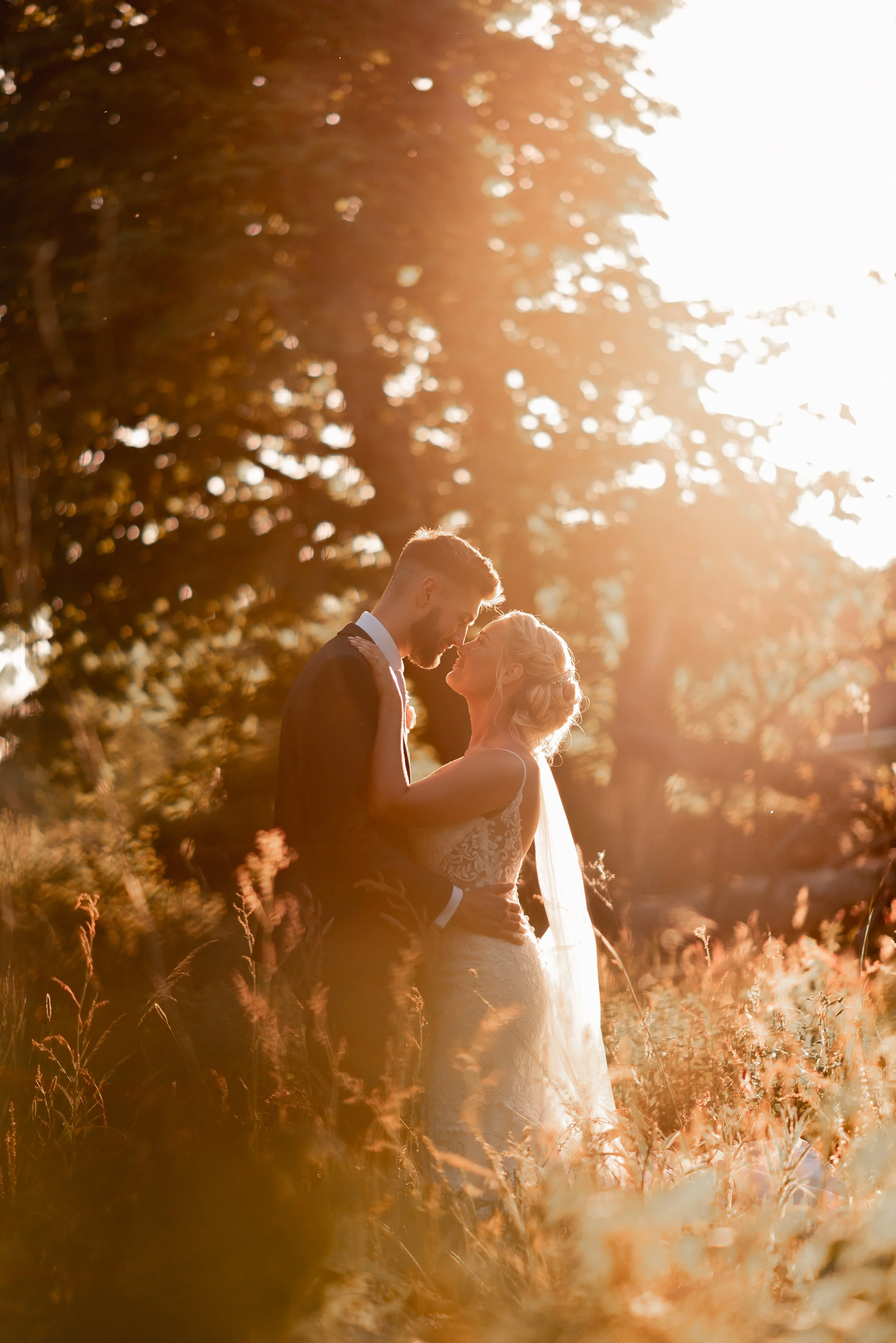 millbridge-court-farnham-wedding-portraits-14.jpg
