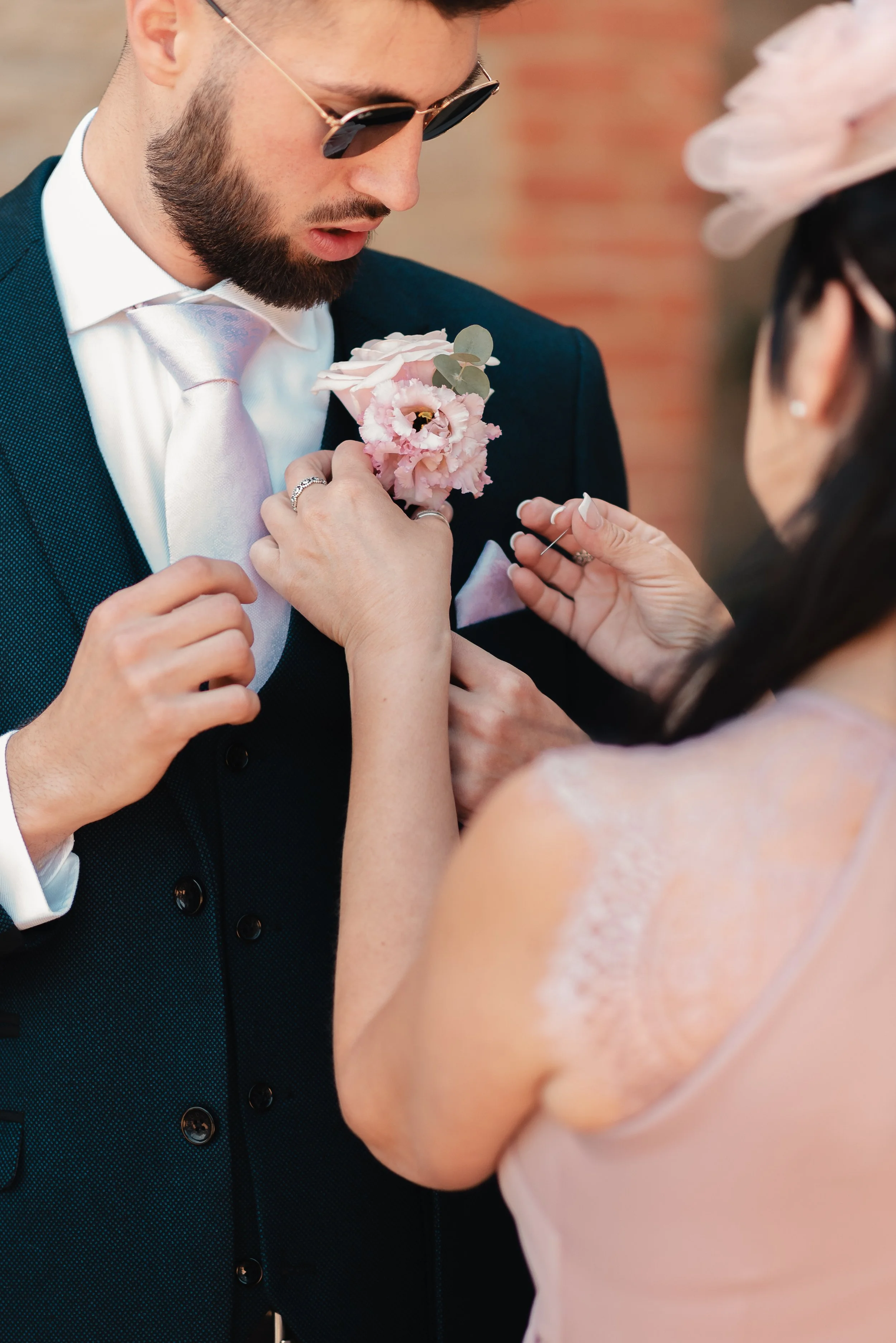 millbridge-court-farnham-wedding-portraits.jpg