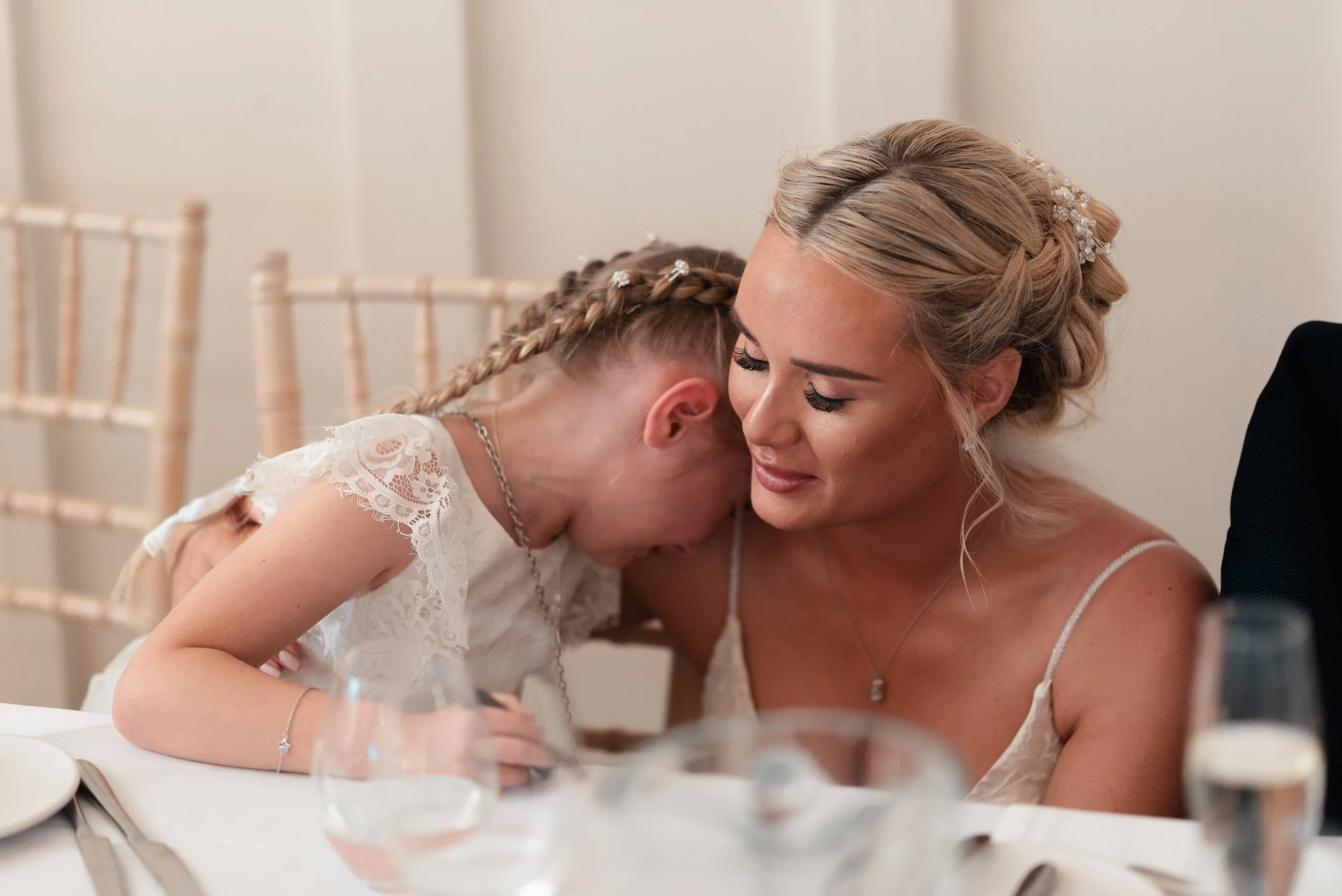 millbridge-court-farnham-wedding-portraits-12.jpg