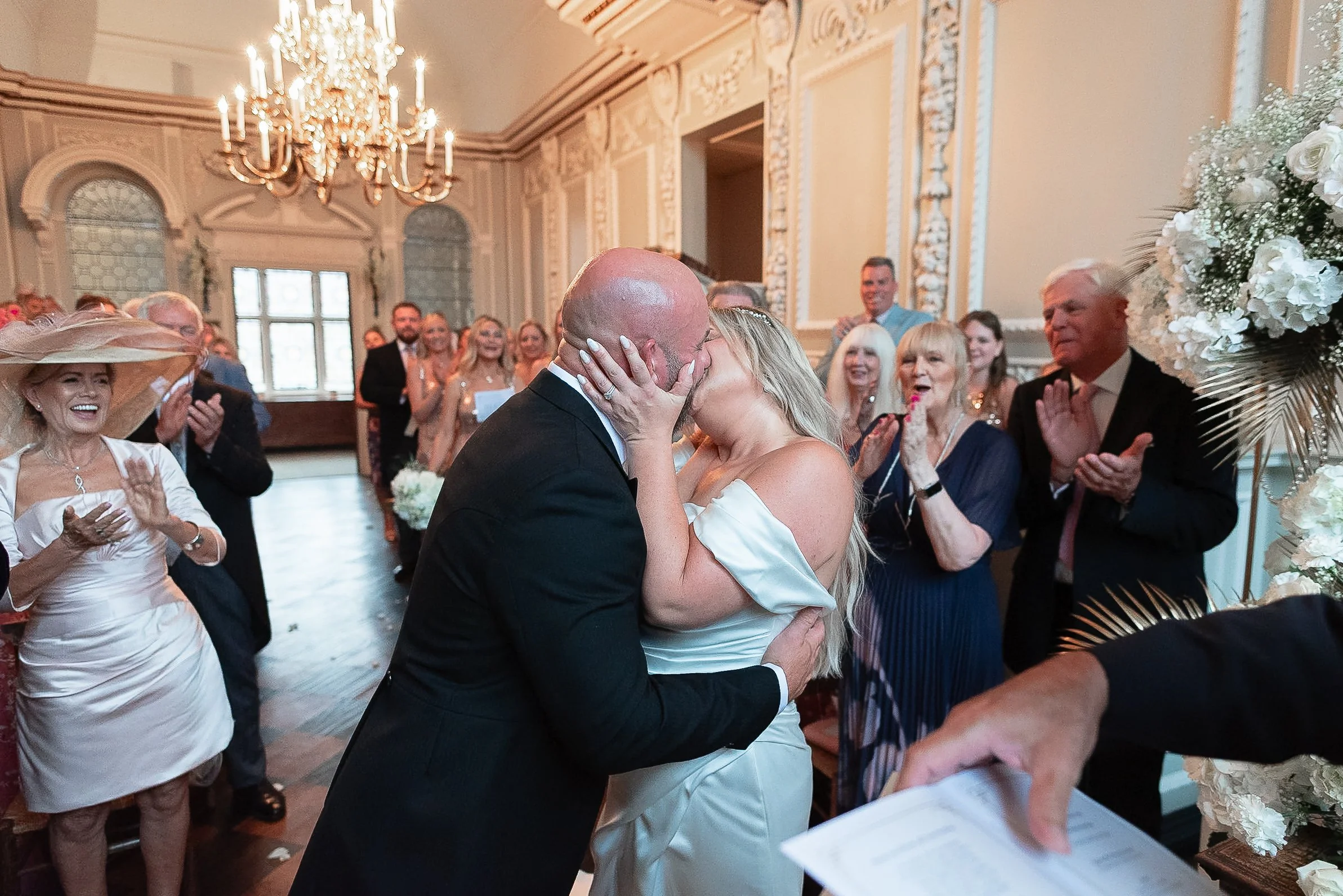 farnham-castle-farnham-wedding-portraits-14.jpg