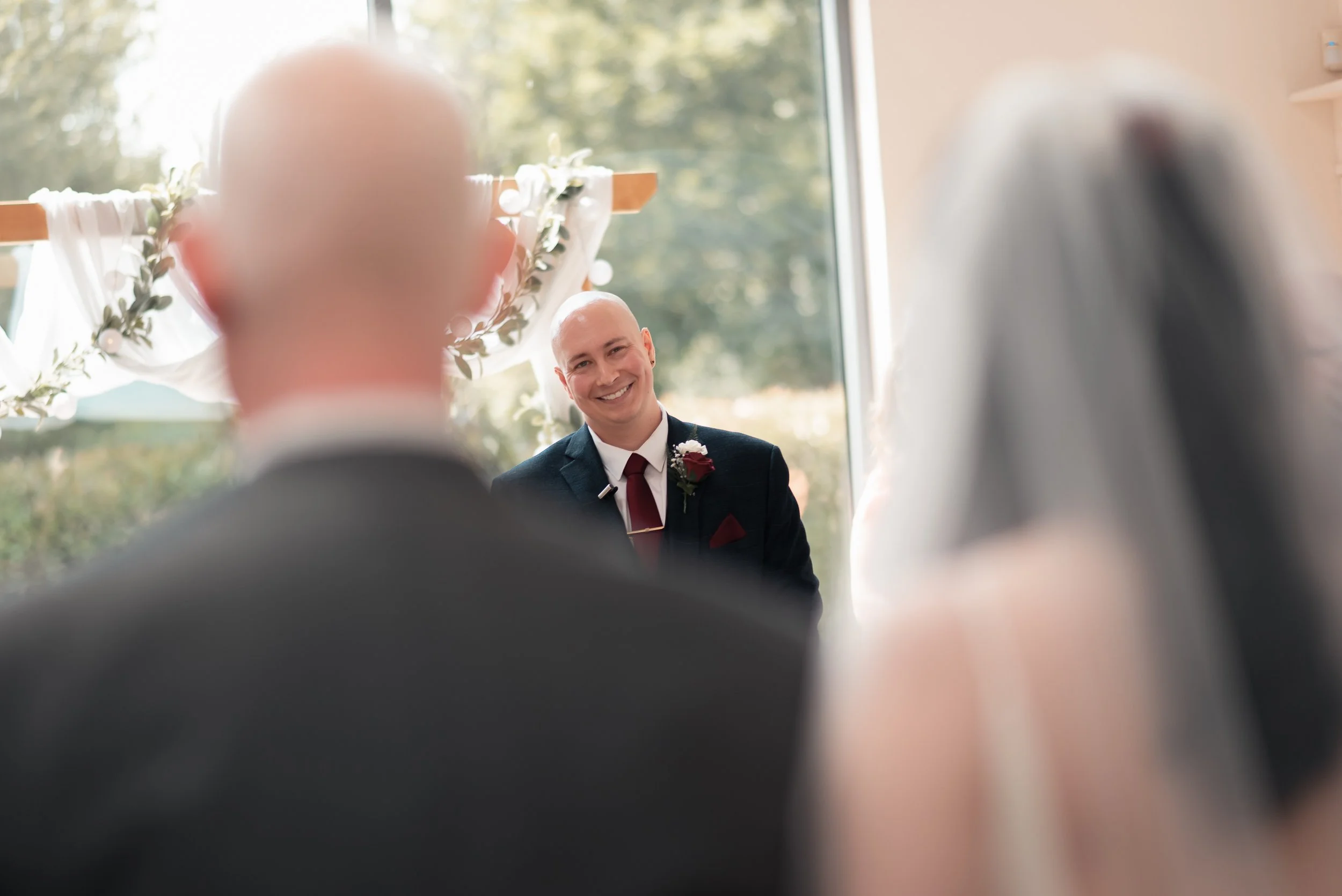 millbridge-court-farnham-wedding-portraits-19.jpg