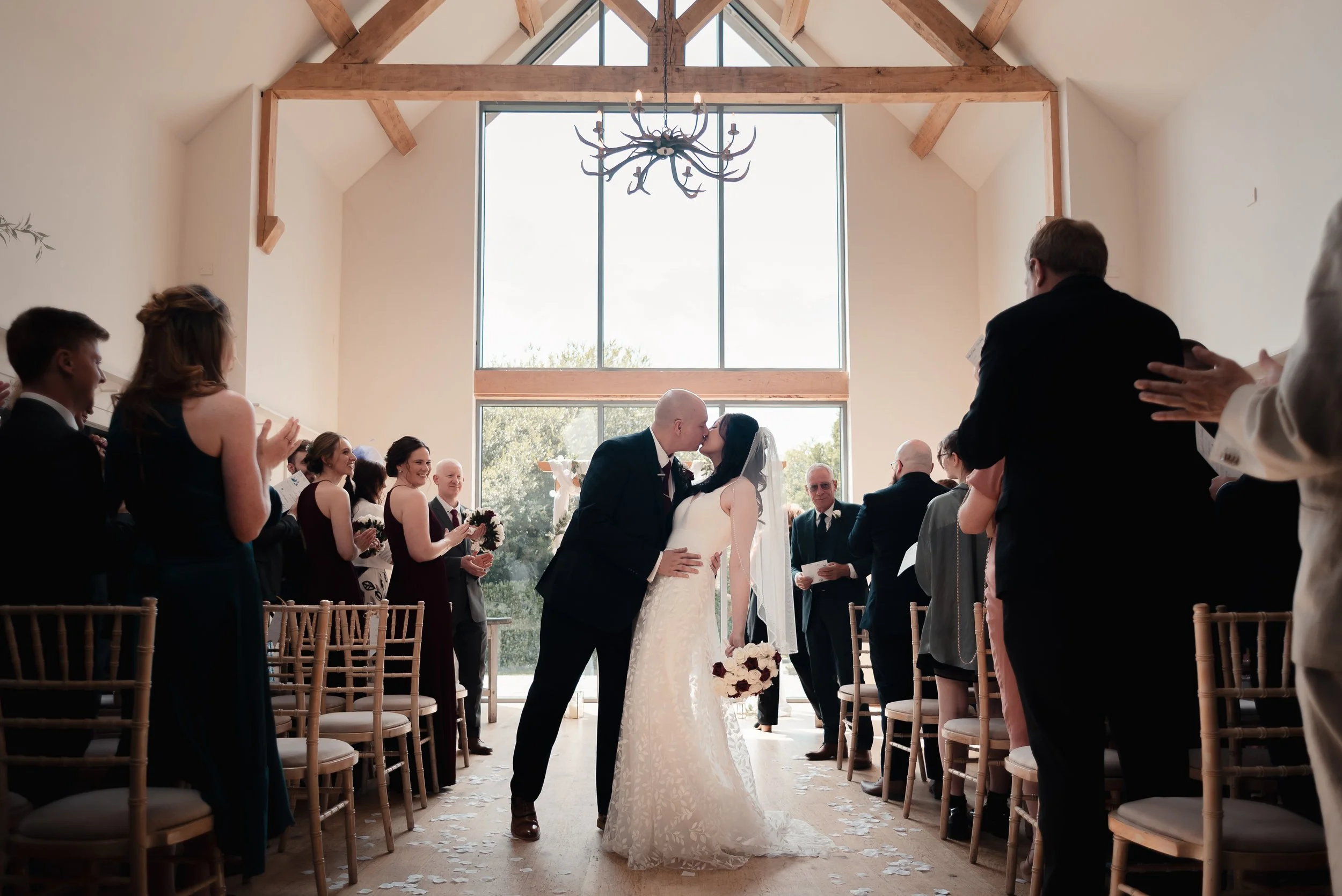 millbridge-court-farnham-wedding-portraits-22.jpg
