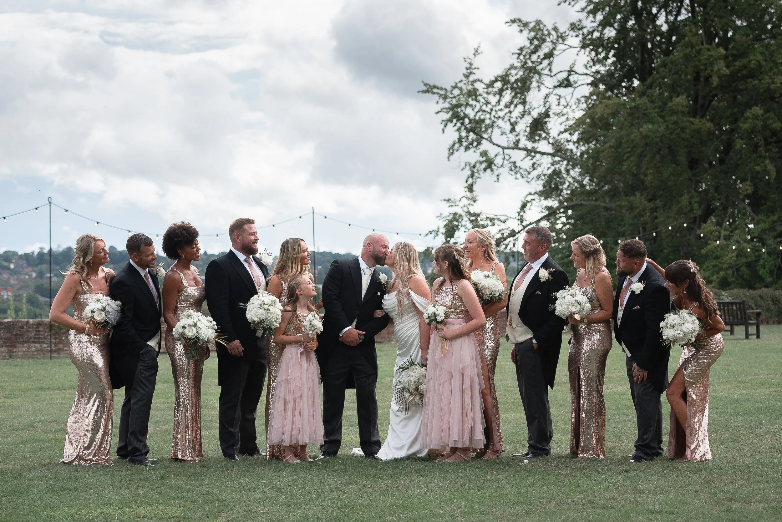 farnham-castle-farnham-wedding-portraits-32.jpg