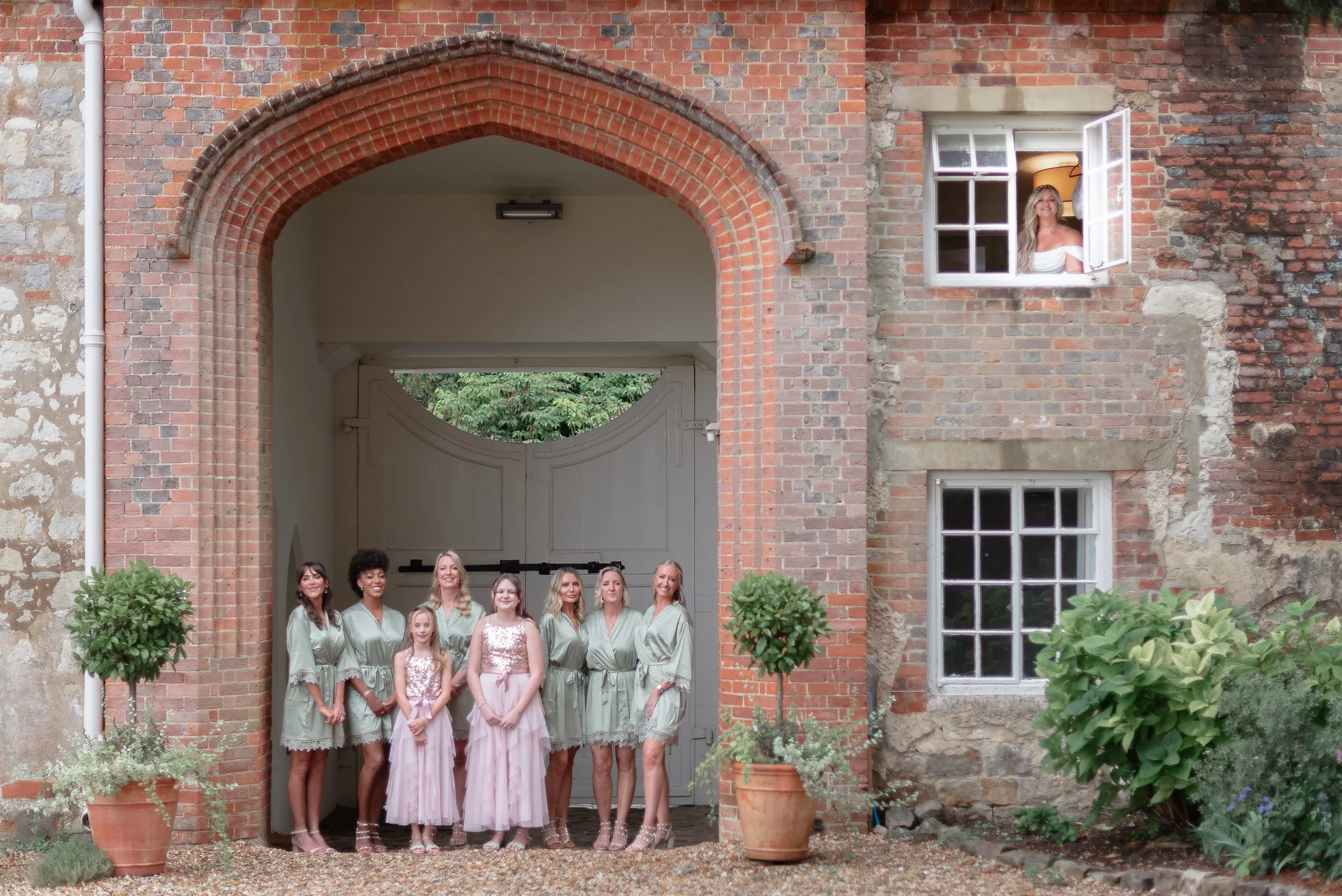 farnham-castle-farnham-wedding-portraits-9.jpg