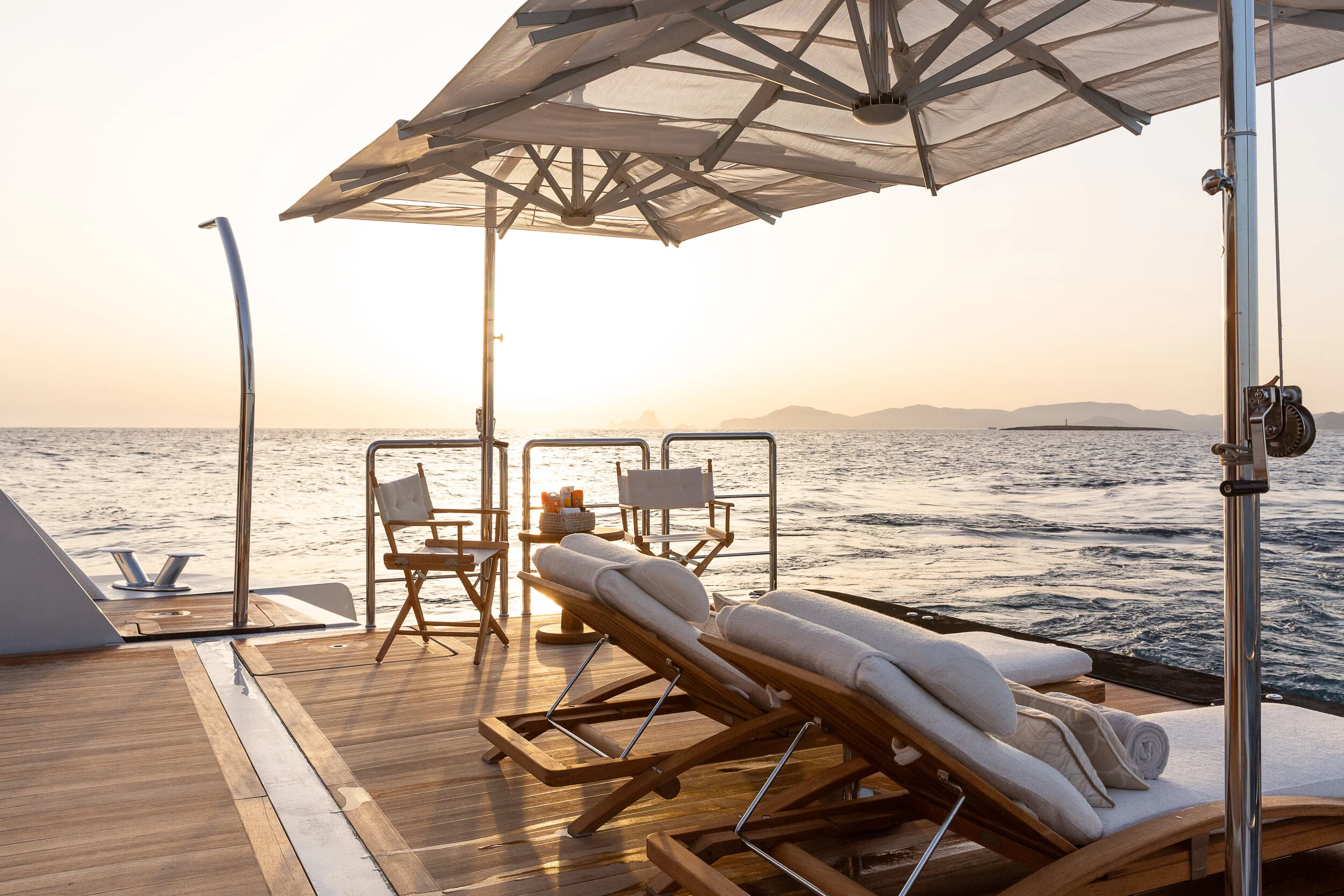 33 Swim Platform Beach Club 4.jpg