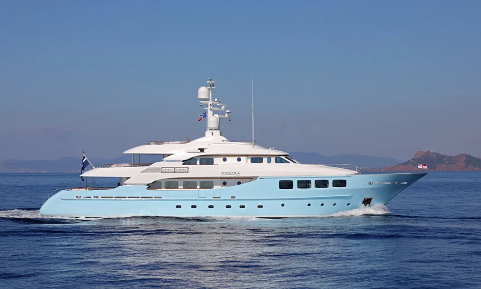 AWATEA  •  Hakvoort  •  45m  •  SOLD 2X