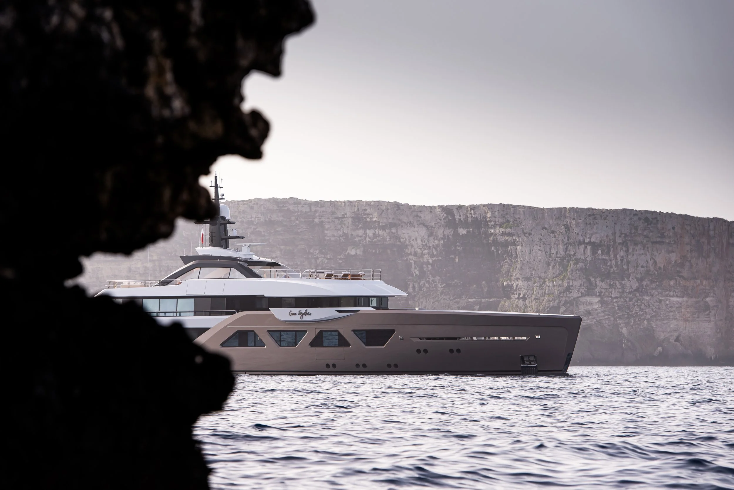 COME TOGETHER wins world superyachts award - best Displacement Motor Yacht, 500GT to 1,499GT