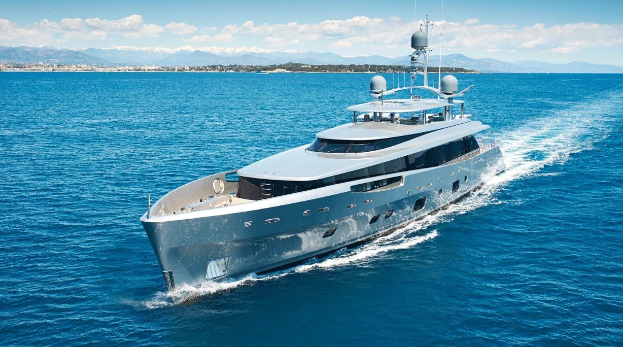 LADY MAY •  46m  •  Feadship  •  USD 26,500,000