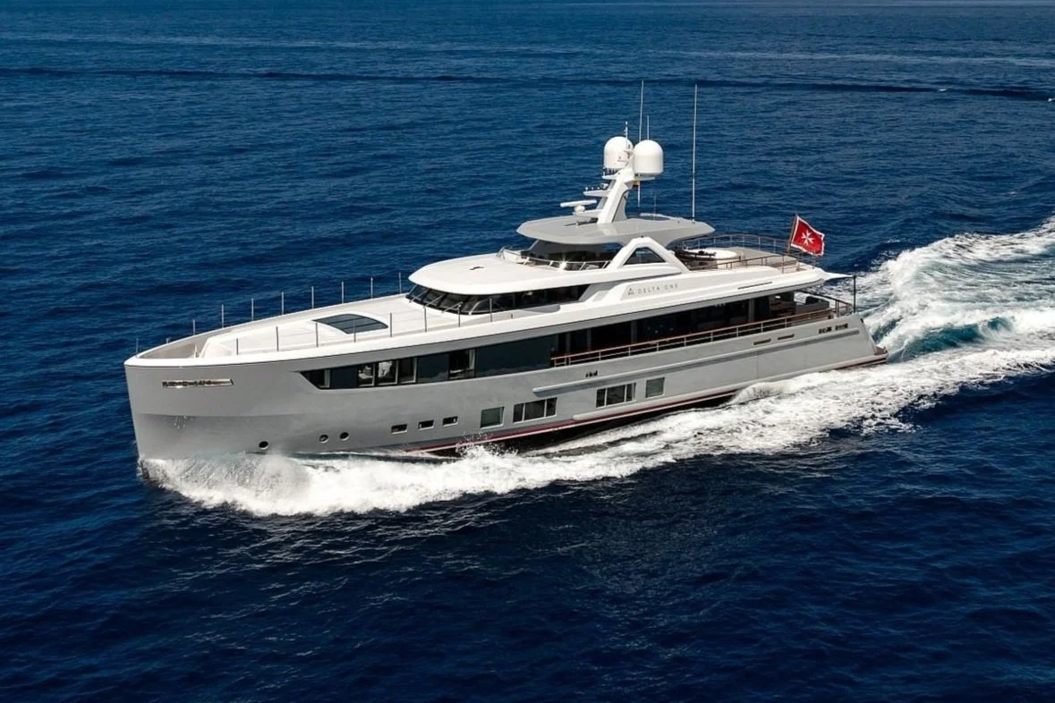 DELTA ONE • 36m • MULDER • 10 GUESTS • EUR 145,000 P/W