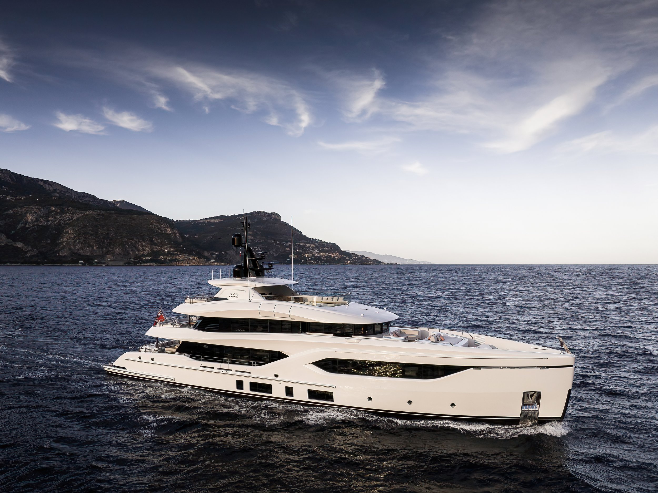 ACE • 44m • CONRAD • 10 GUESTS • EUR 200,000