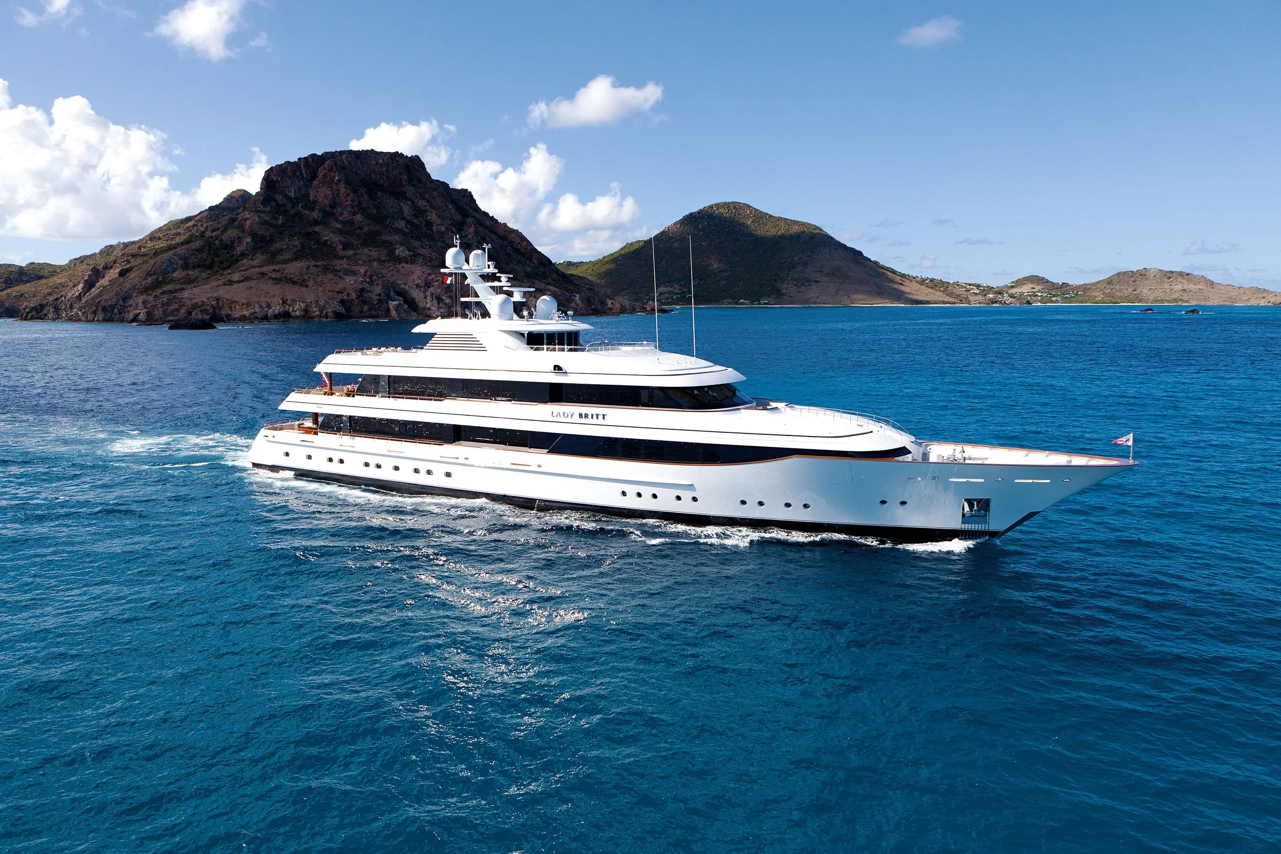 LADY BRITT • 63m • FEADSHIP • 12 GUESTS • EUR 465,000 P/W