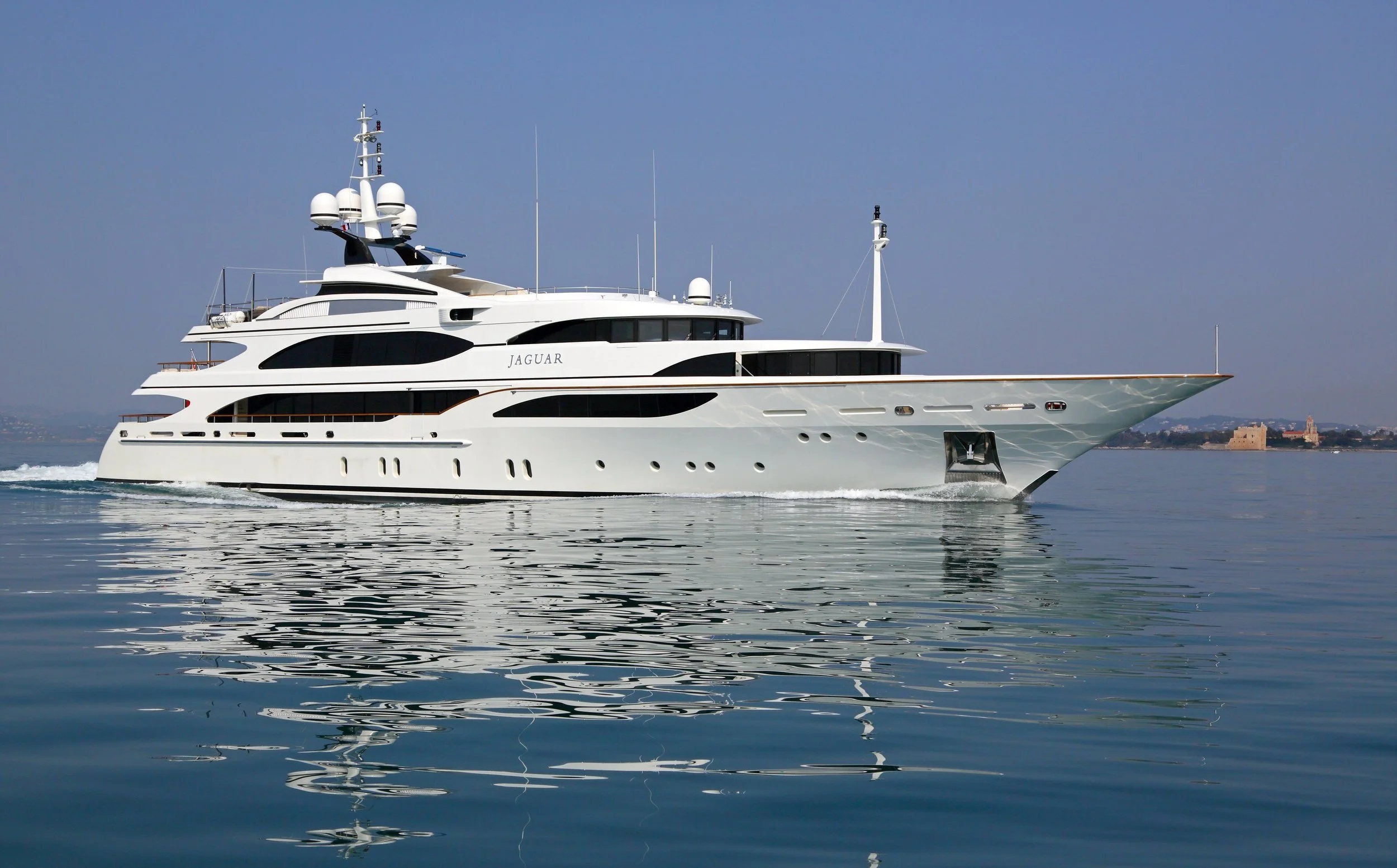 JAGUAR • 56m • BENETTI • 12 GUESTS • EUR 290,000 P/W
