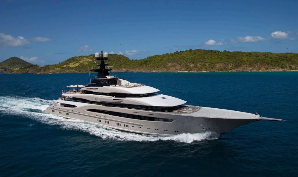 KISMET, 95m Lurssen, acted for Buyer