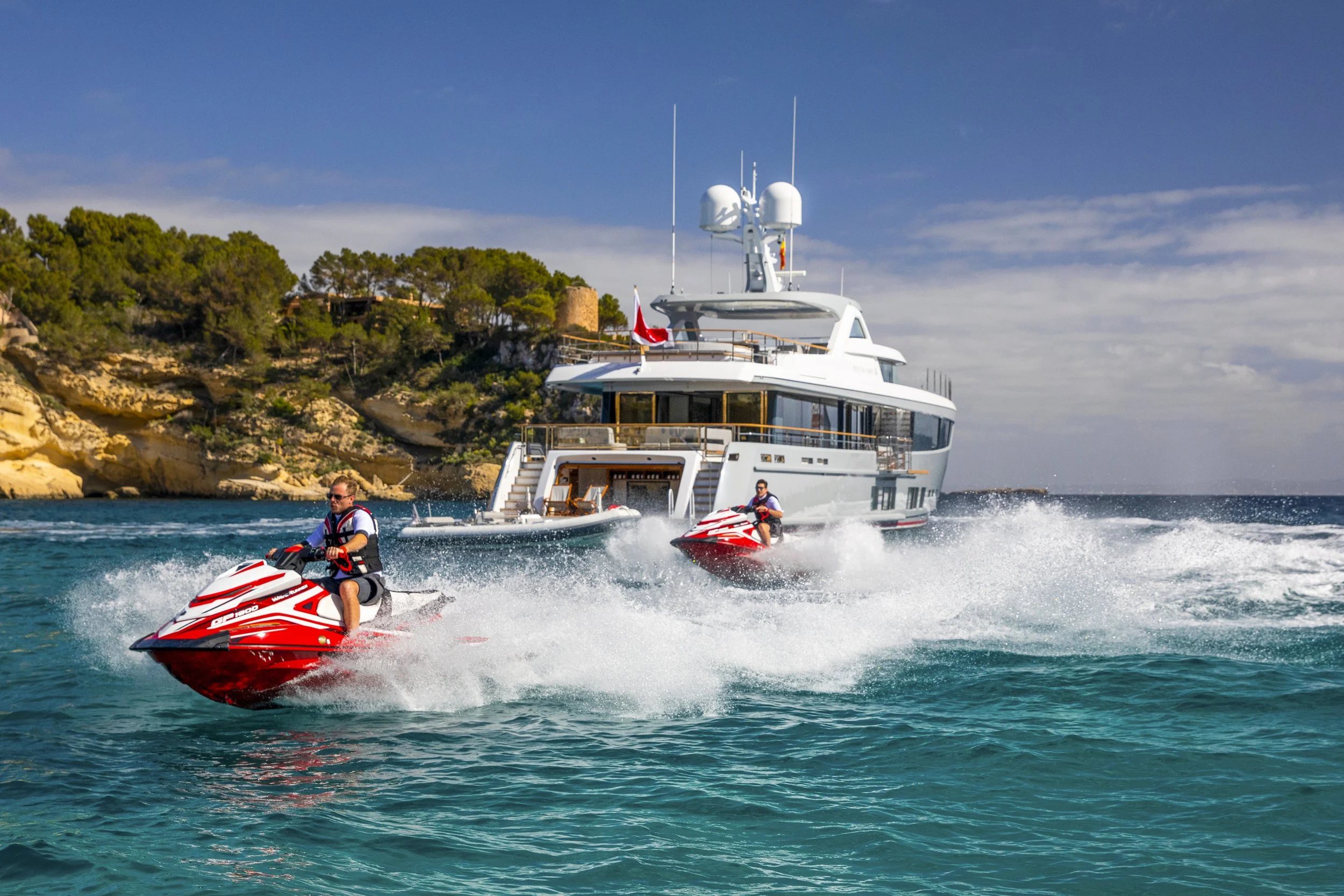 Delta One © YachtShot H130.JPG