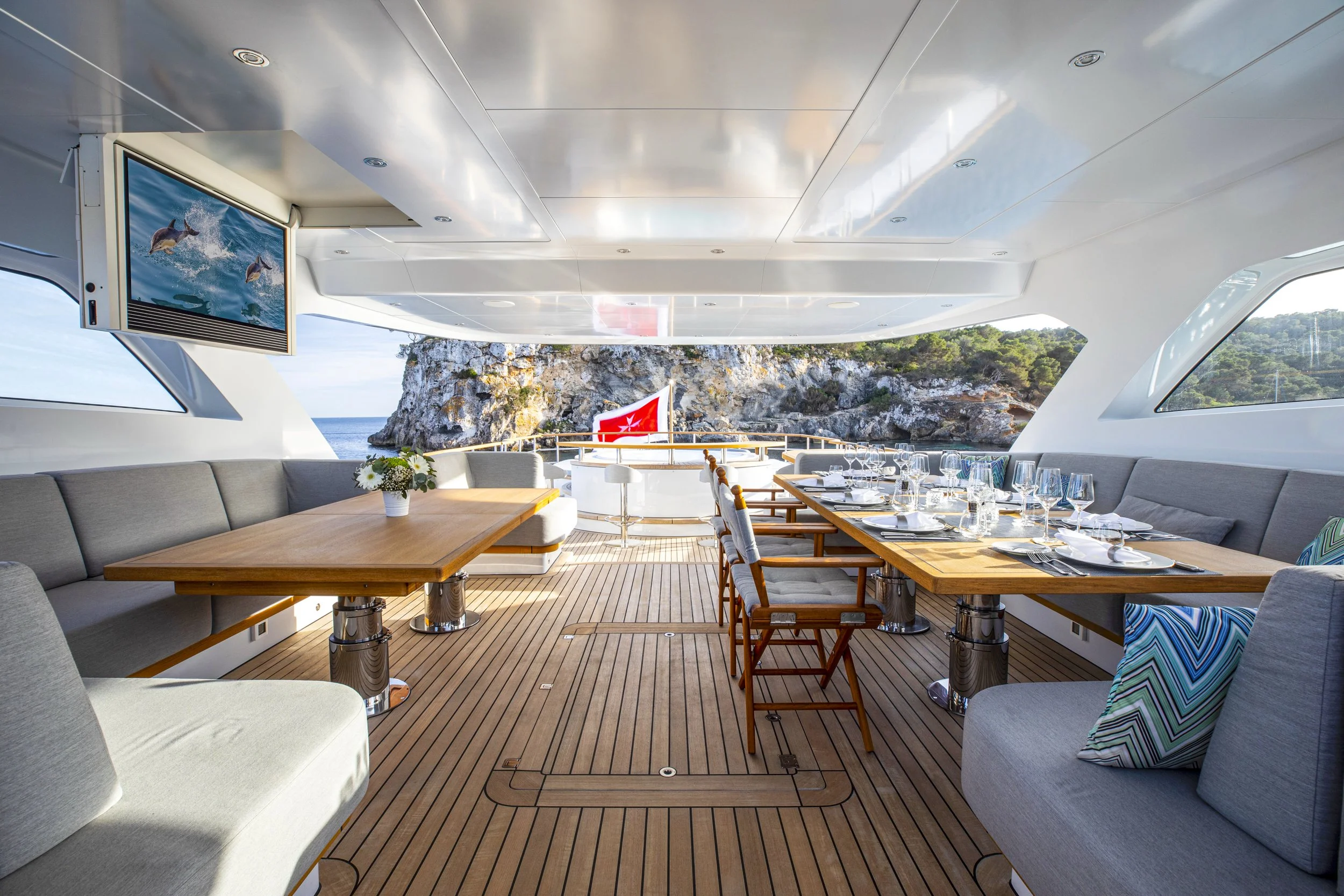 Delta One © YachtShot H107.JPG