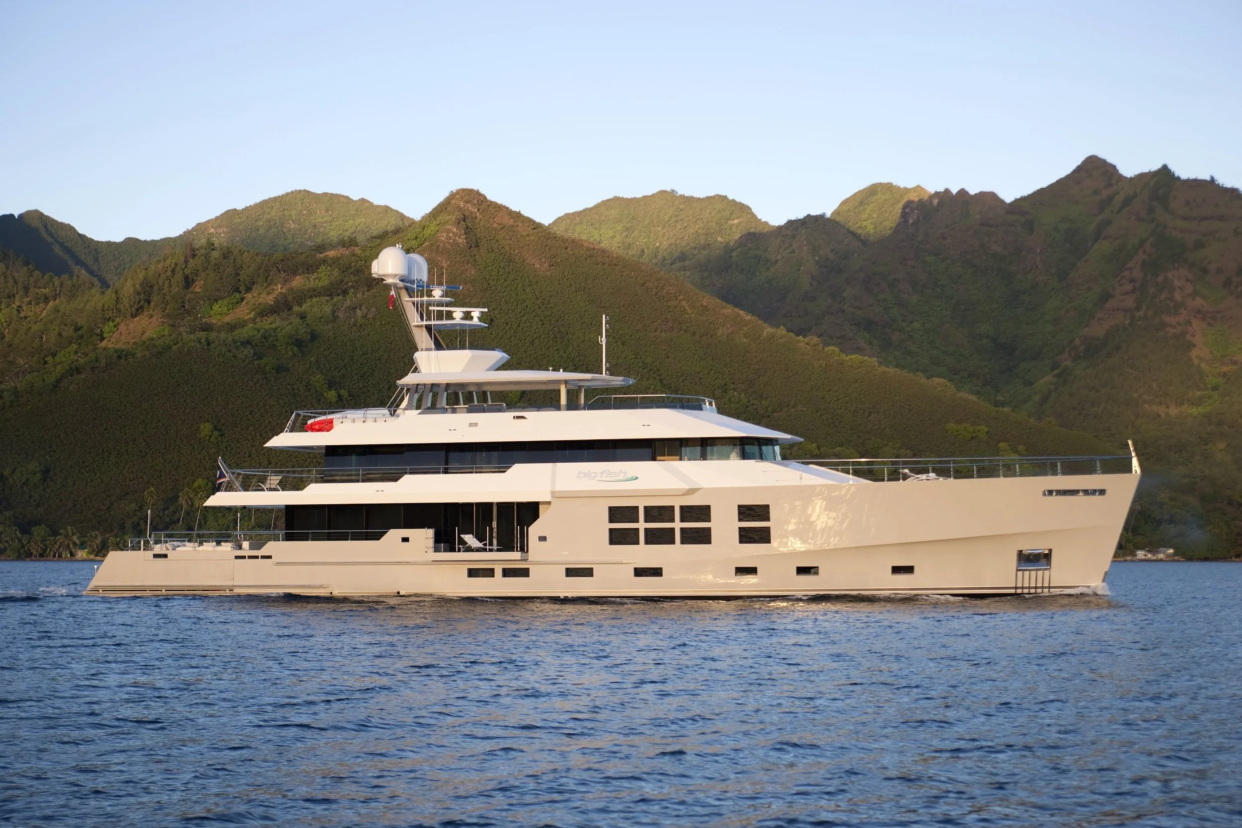 BIG FISH  •  McMullen & Wing  •  45m